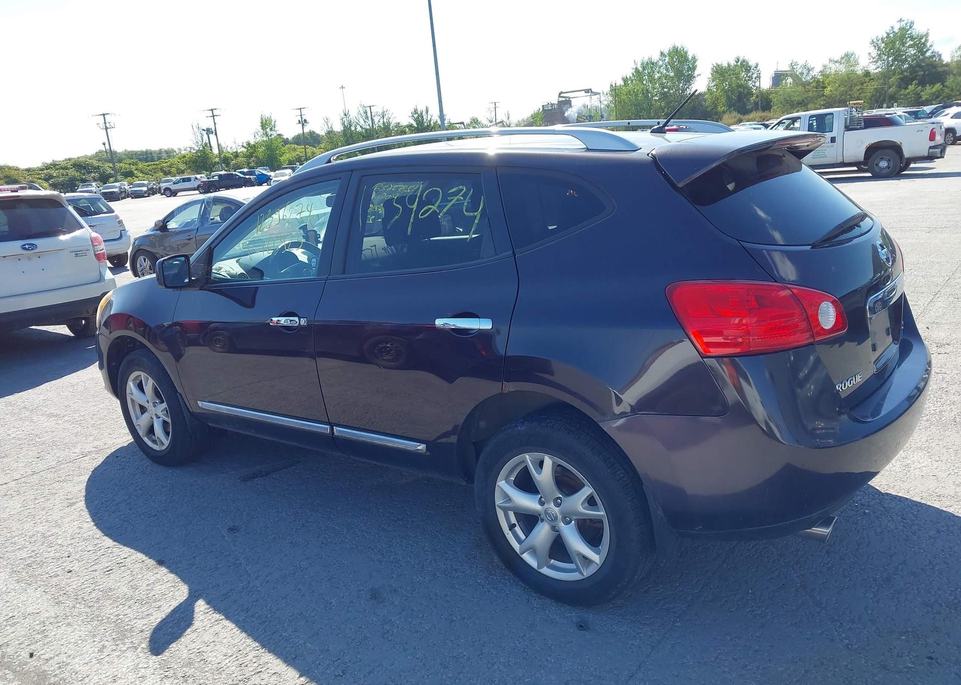 2011 NISSAN ROGUE