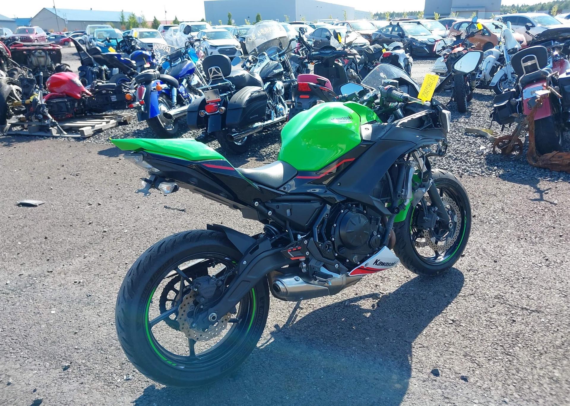 2022 KAWASAKI EX650 M