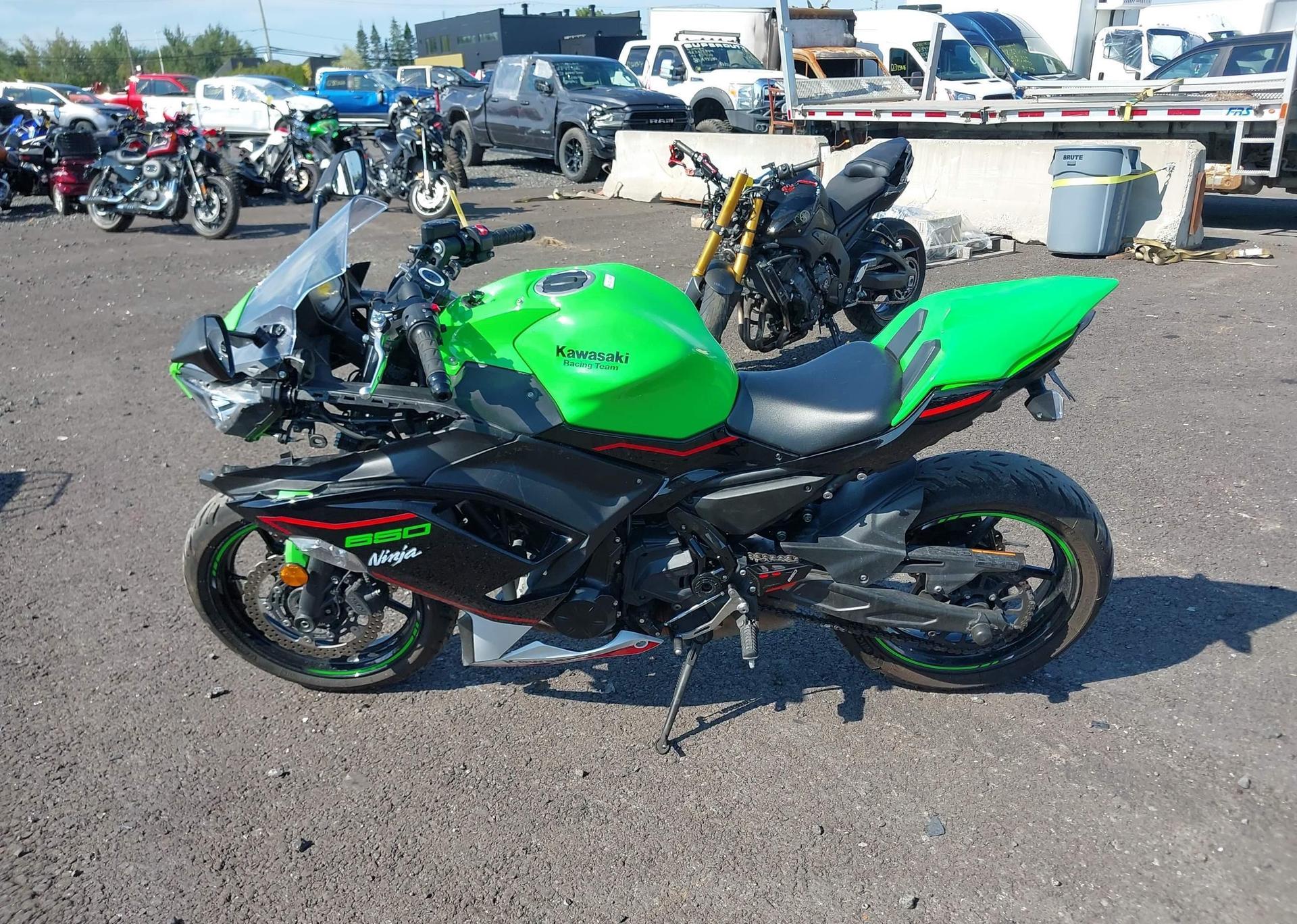 2022 KAWASAKI EX650 M