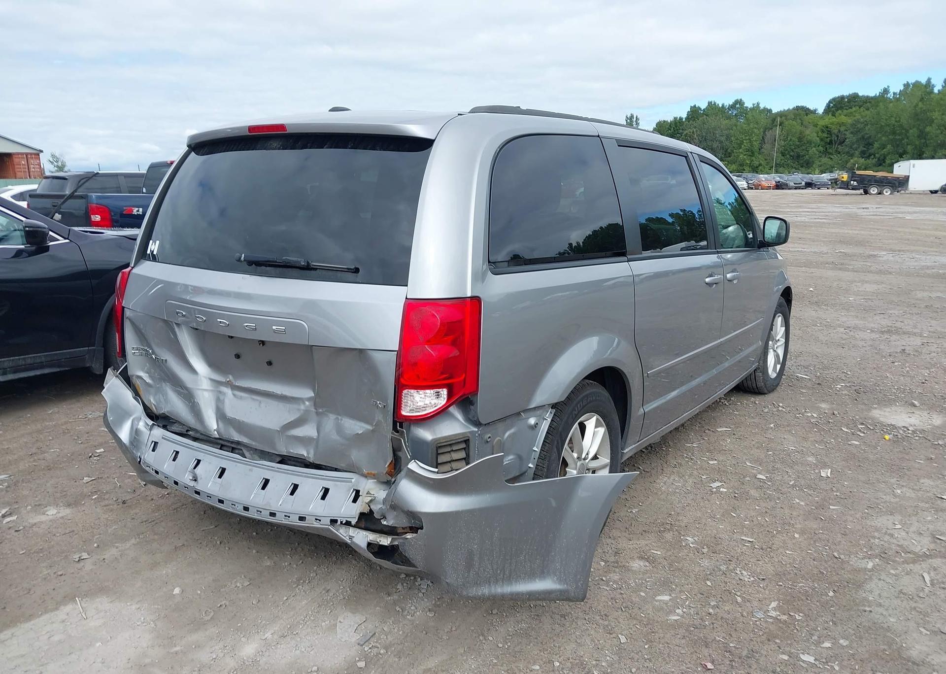 2016 DODGE GRAND CARAVAN SE