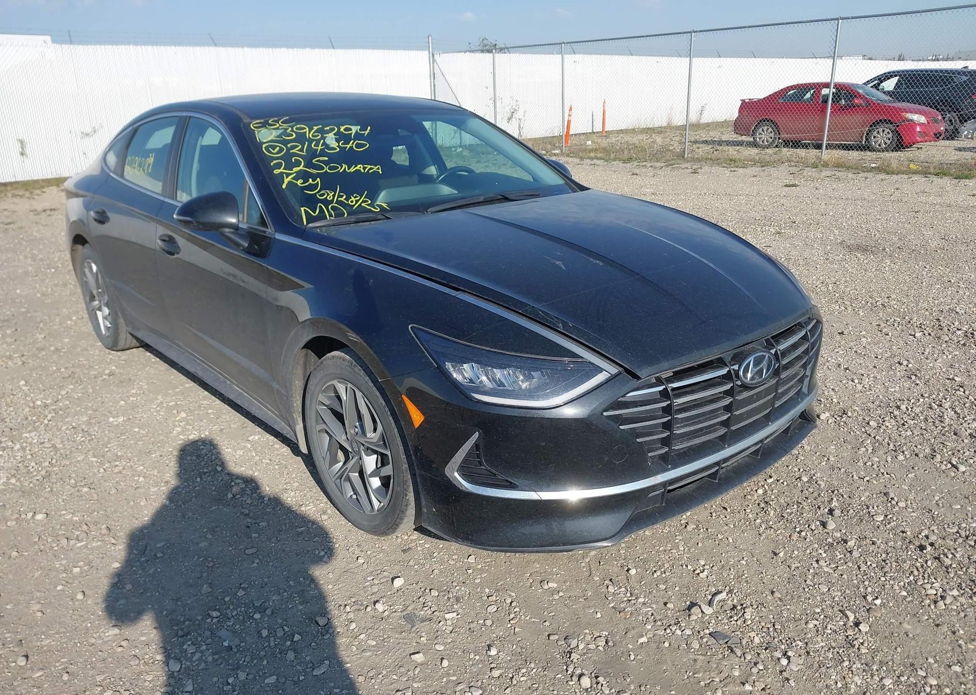 2022 HYUNDAI SONATA SE
