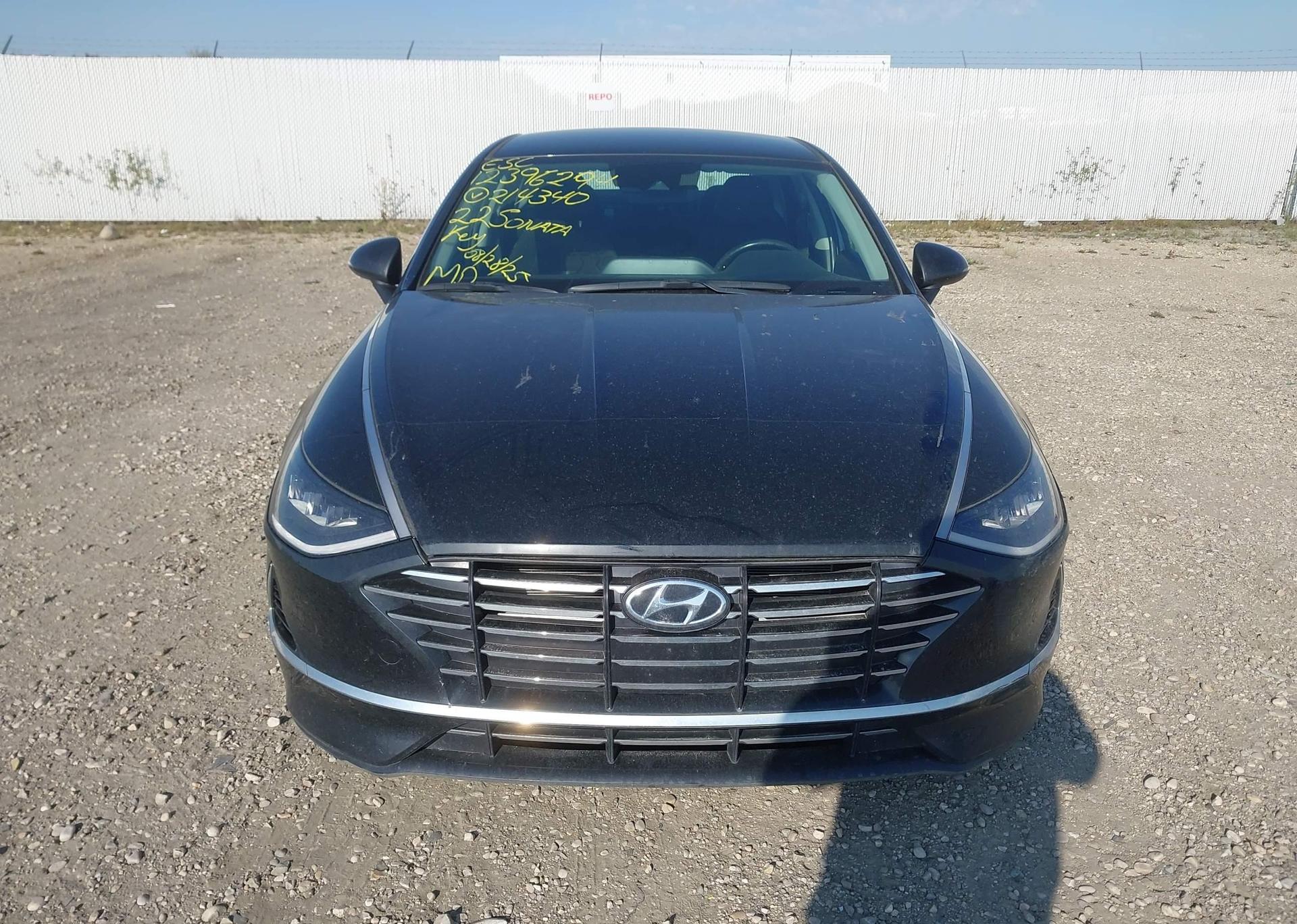 2022 HYUNDAI SONATA SE
