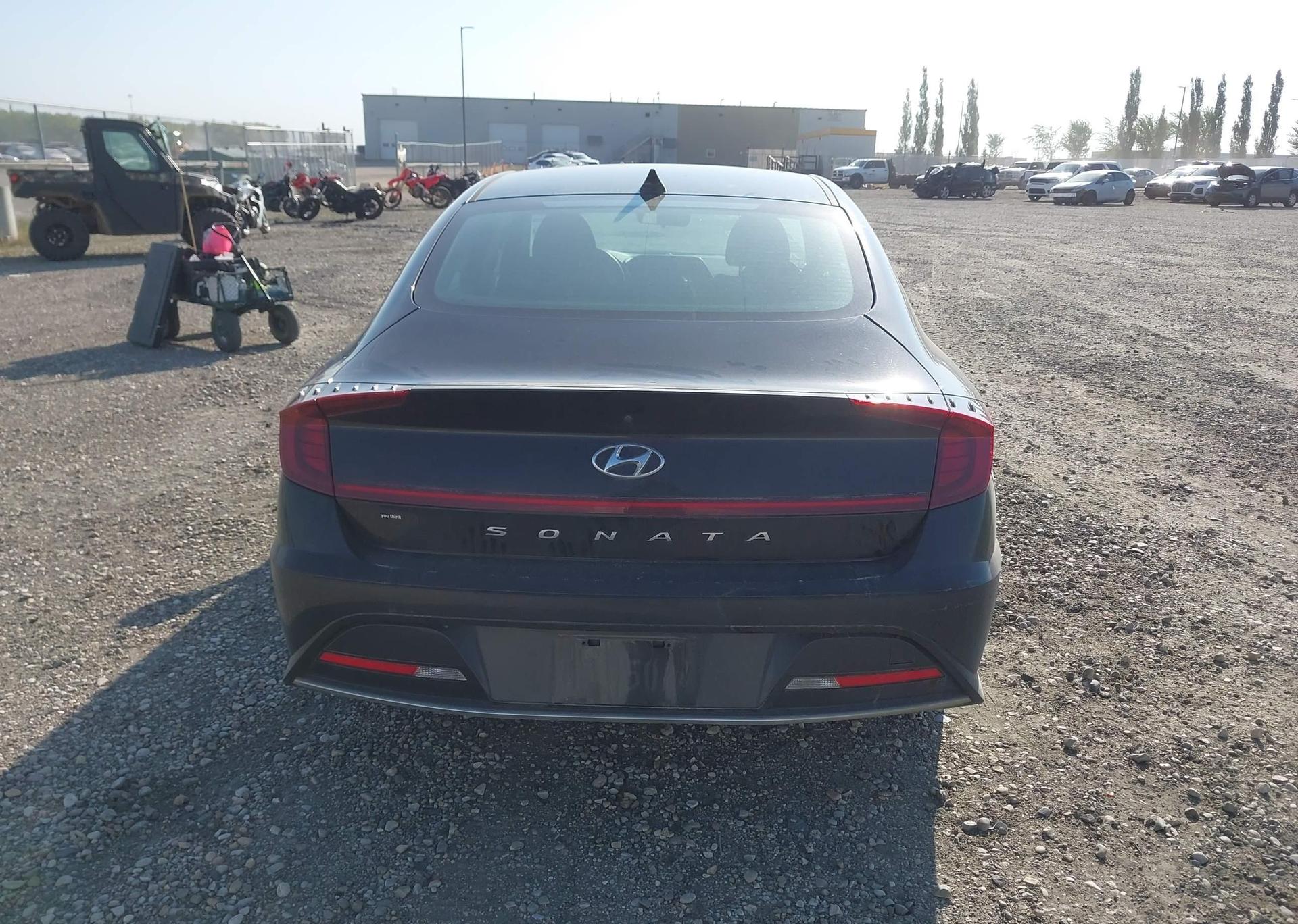 2022 HYUNDAI SONATA SE
