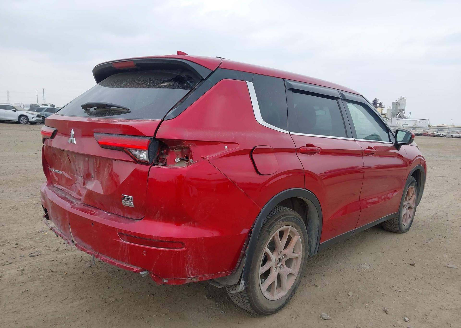 2023 MITSUBISHI OUTLANDER ES