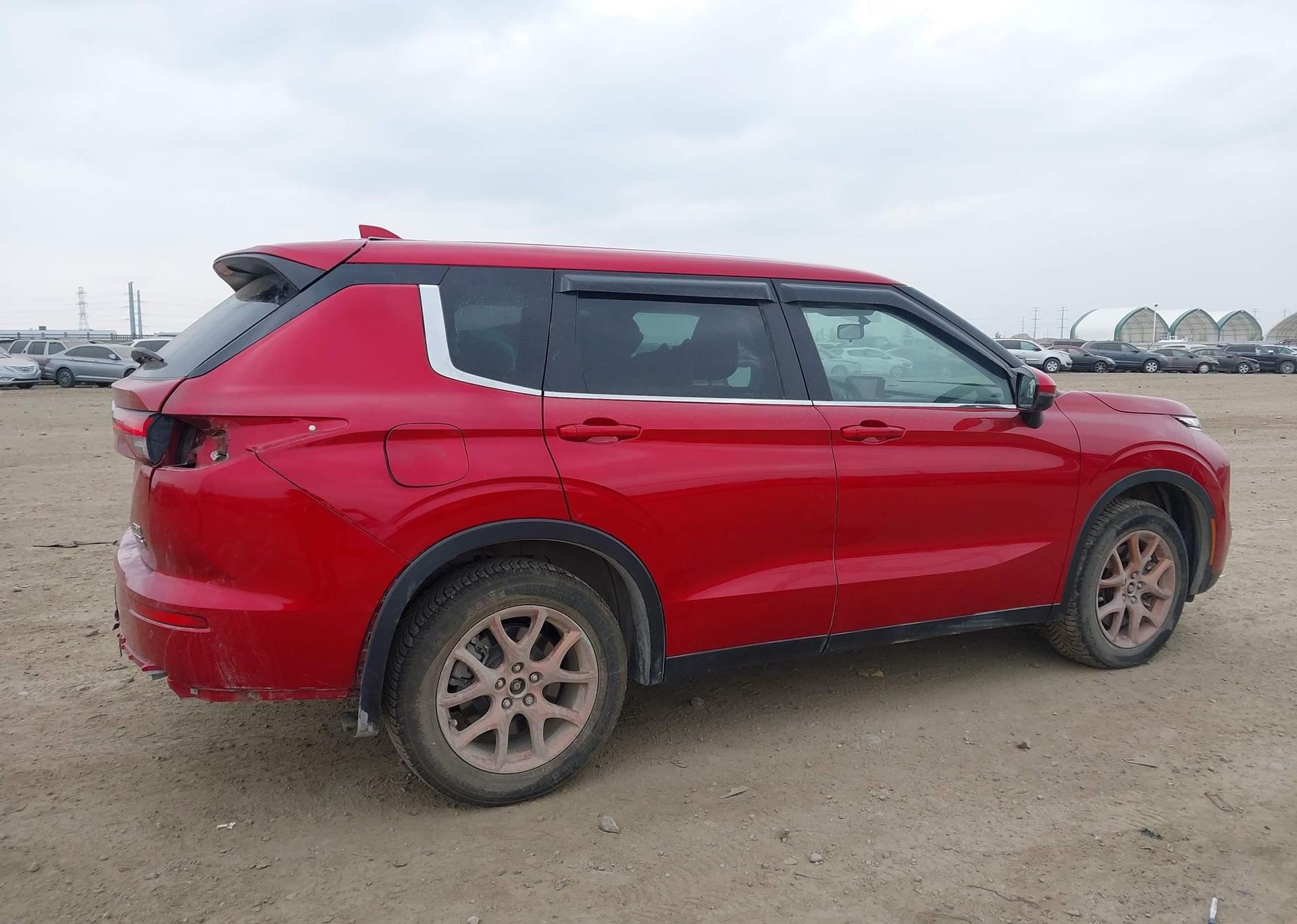 2023 MITSUBISHI OUTLANDER ES