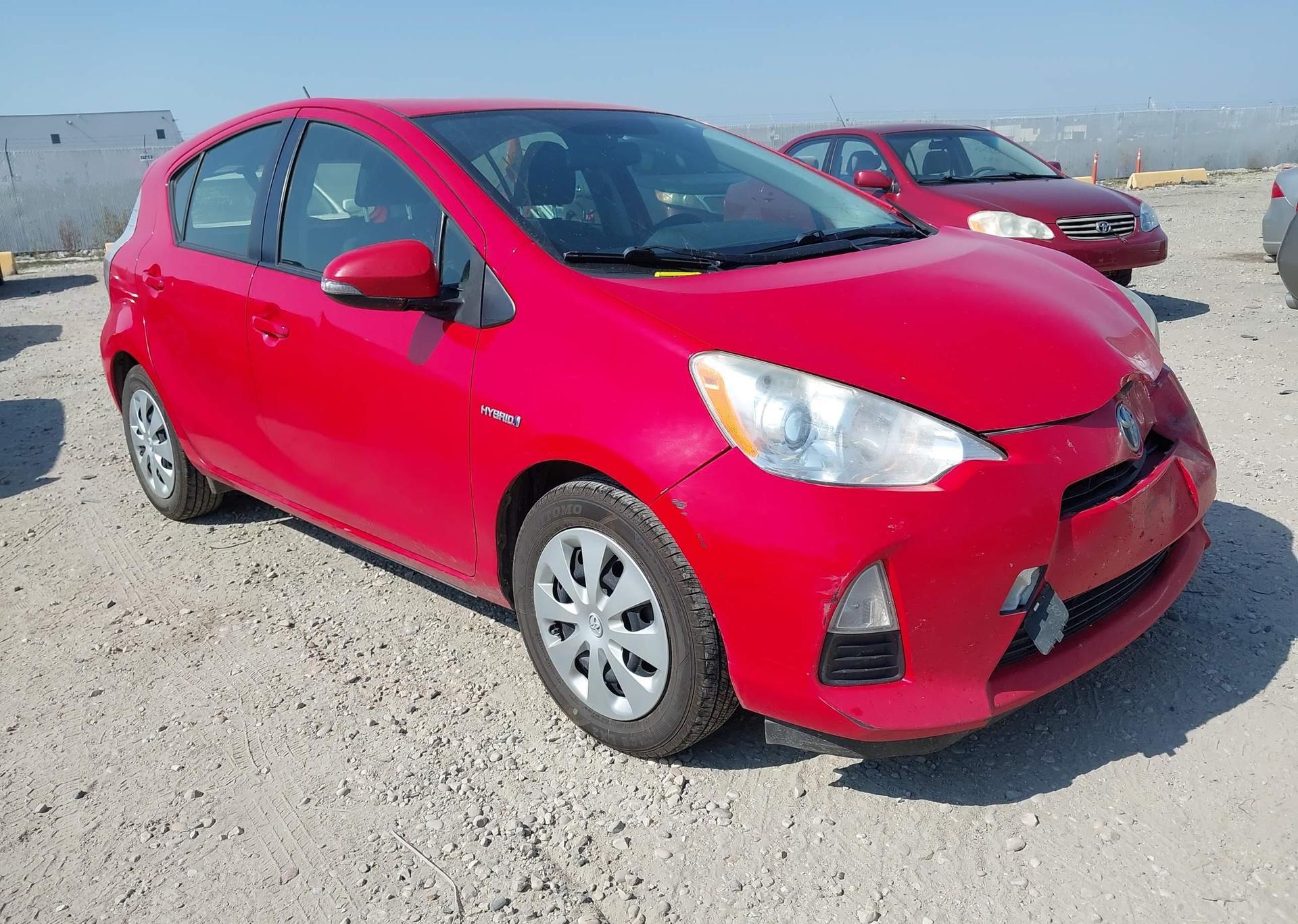 2013 TOYOTA Prius c