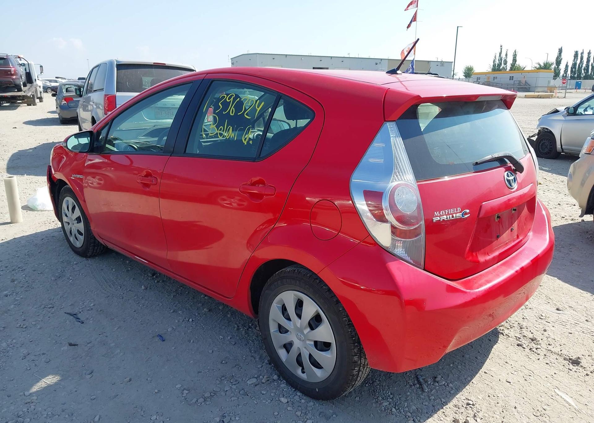 2013 TOYOTA Prius c