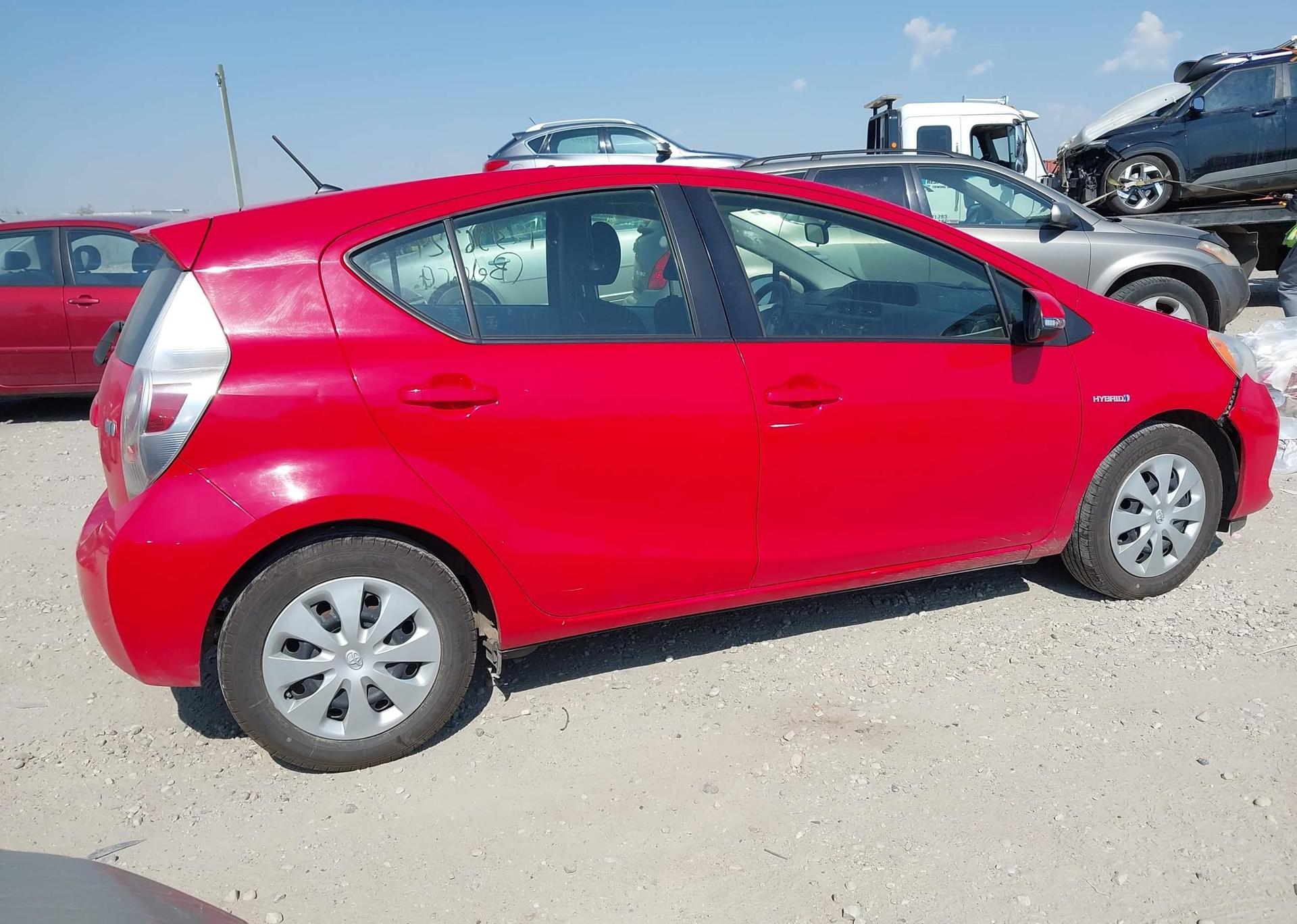 2013 TOYOTA Prius c