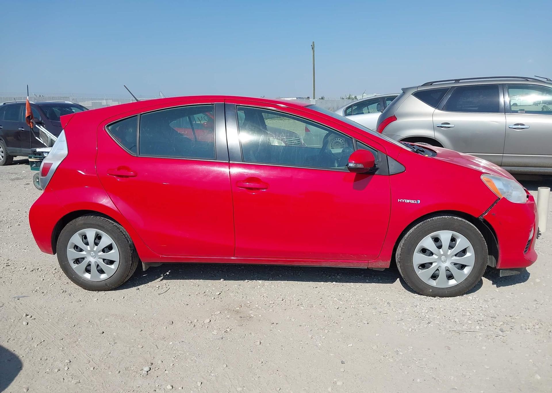 2013 TOYOTA Prius c