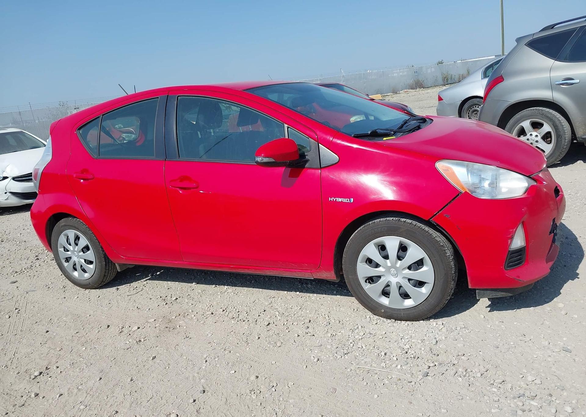 2013 TOYOTA Prius c