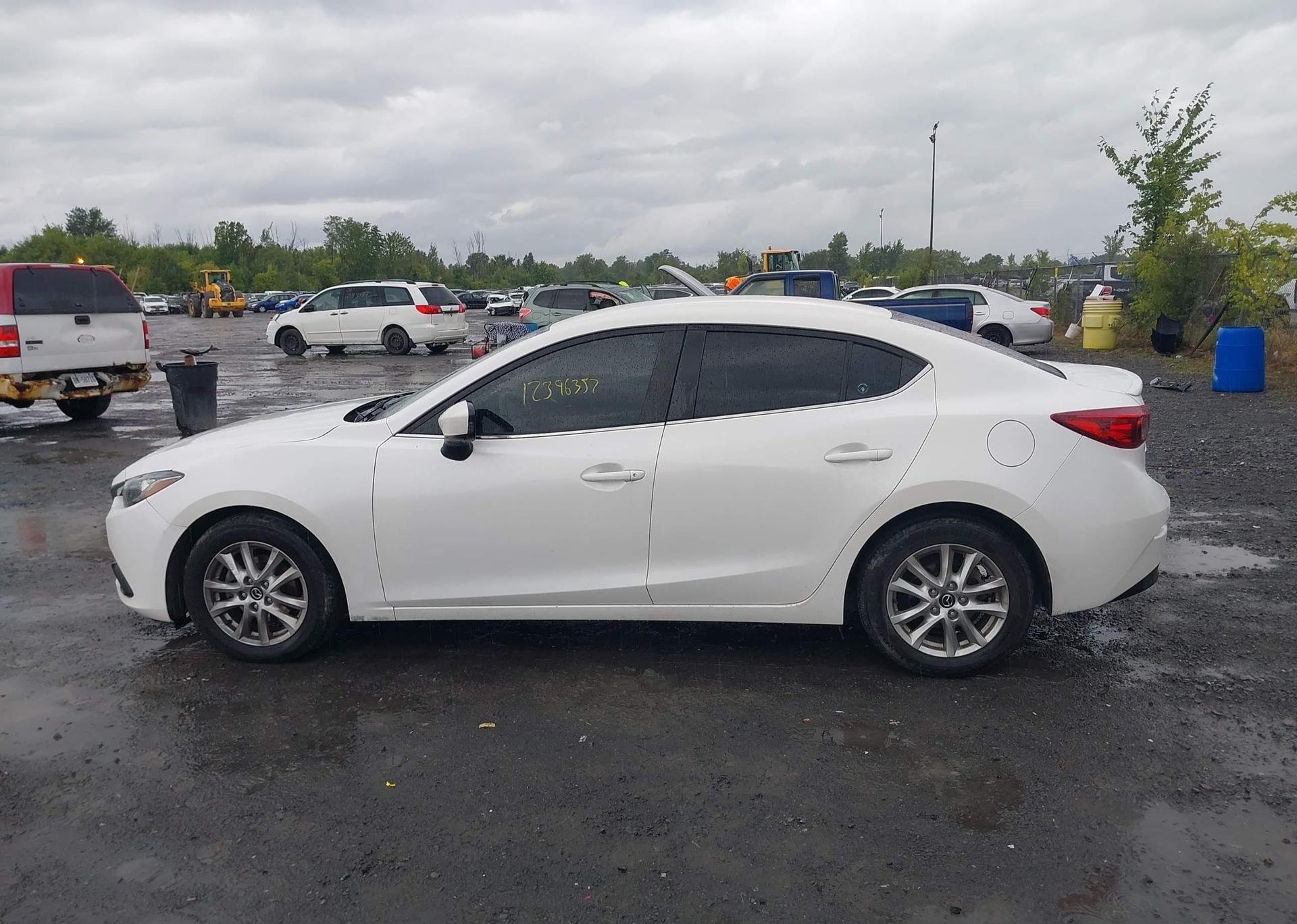 2015 MAZDA 3 TOURING