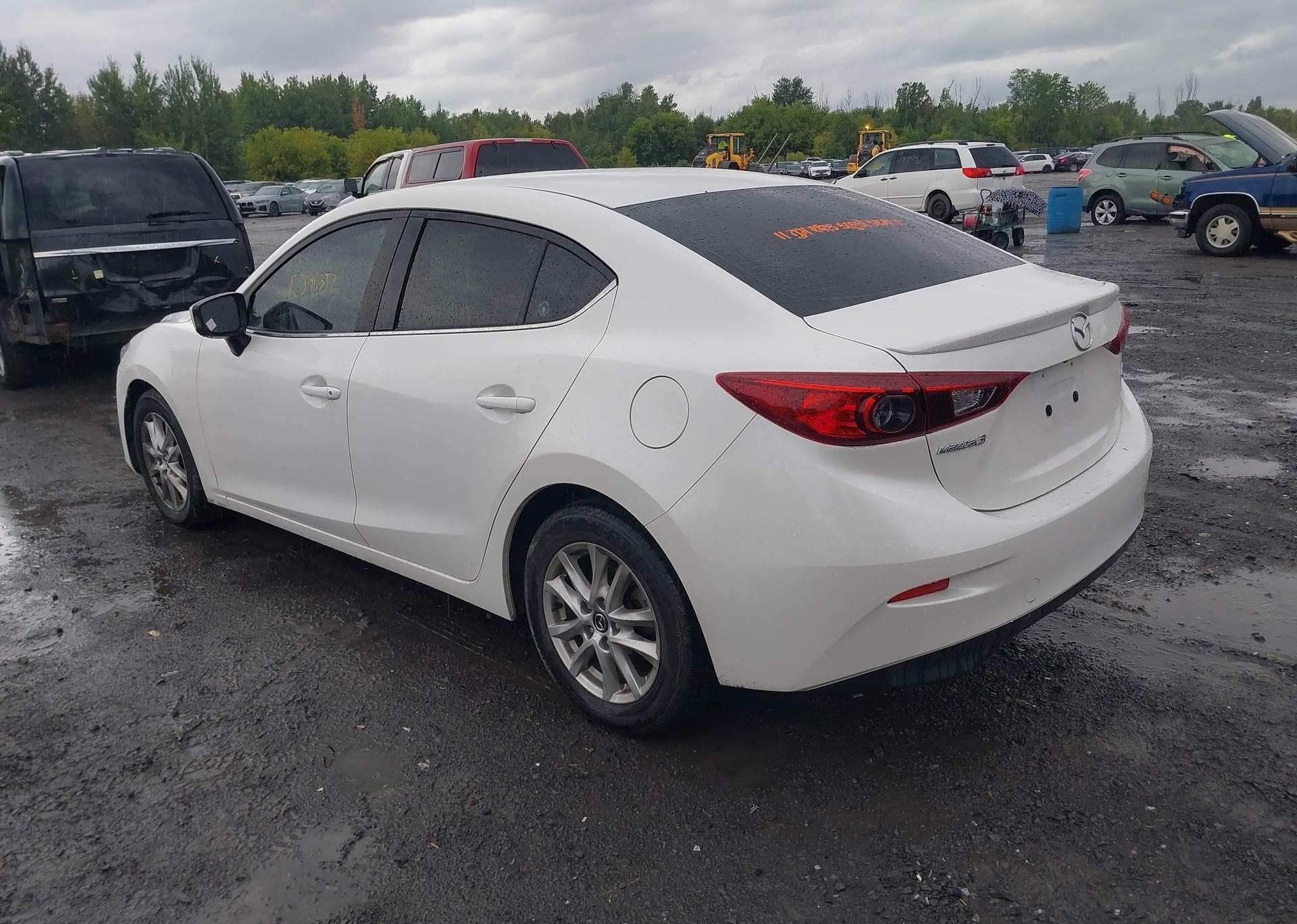 2015 MAZDA 3 TOURING
