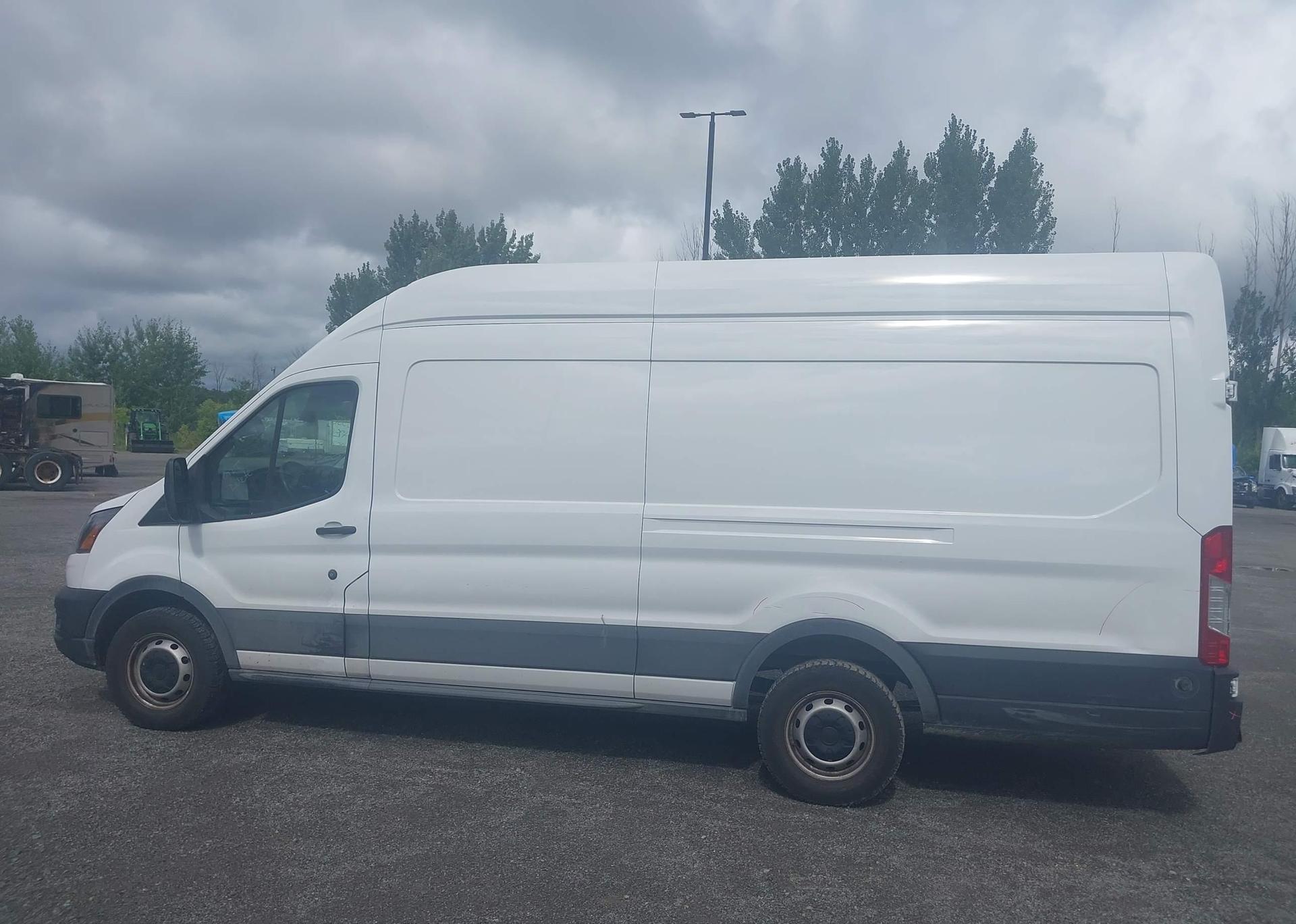 2024 FORD transit t-250