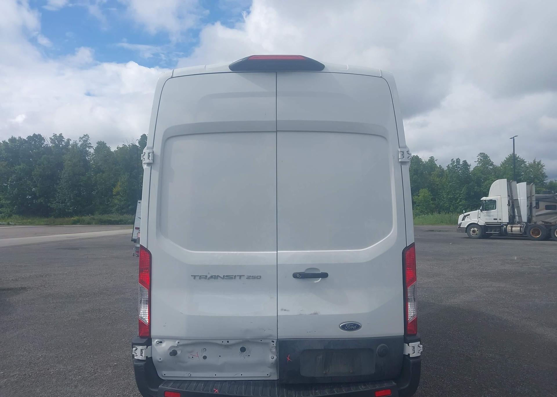 2024 FORD transit t-250