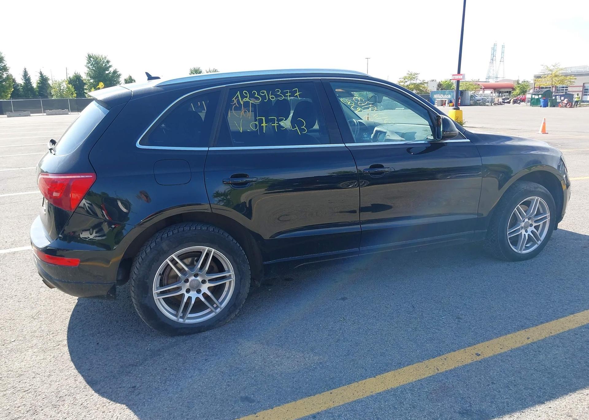 2011 AUDI Q5 2.0T PREMIUM PLUS