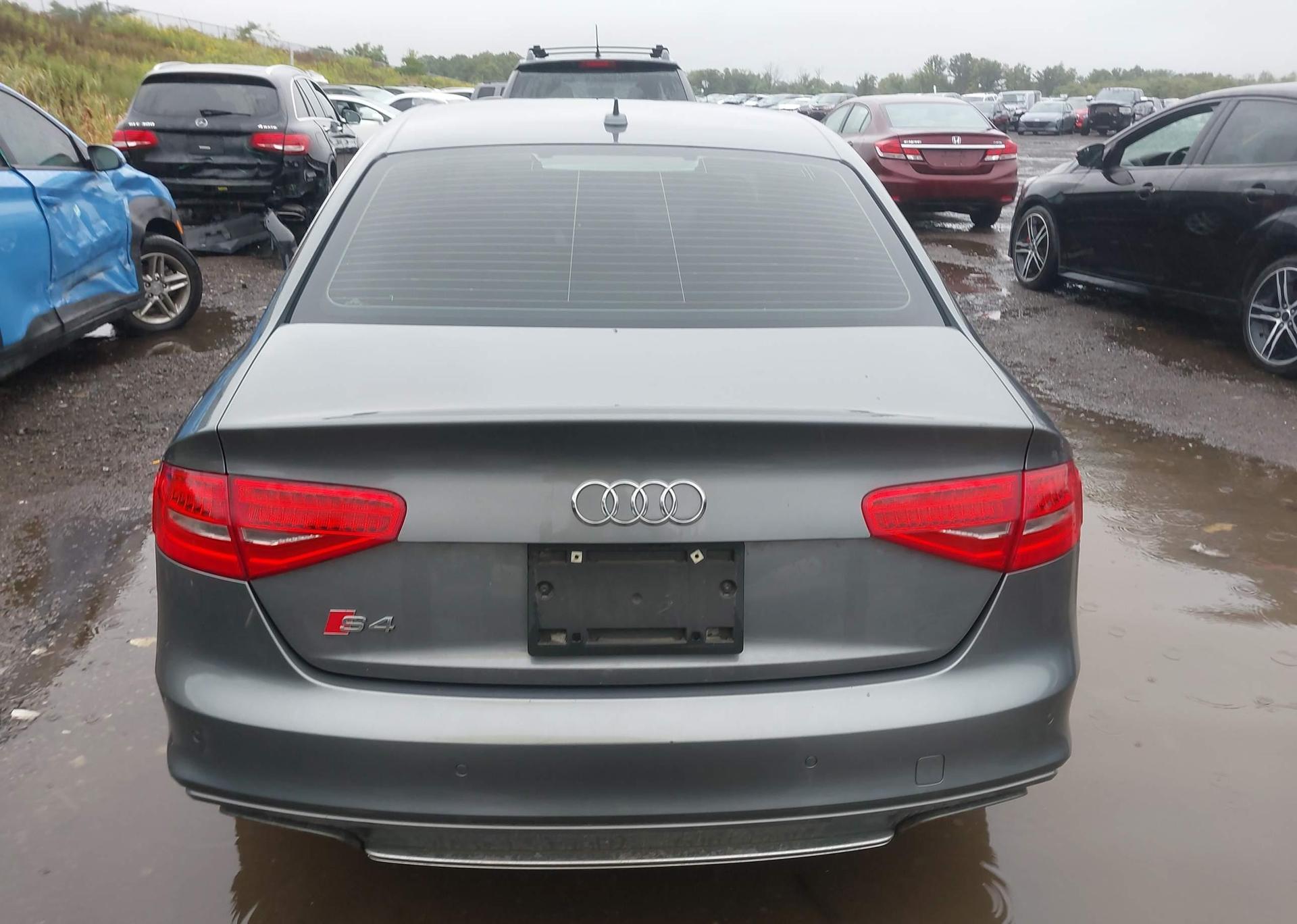 2013 AUDI S4