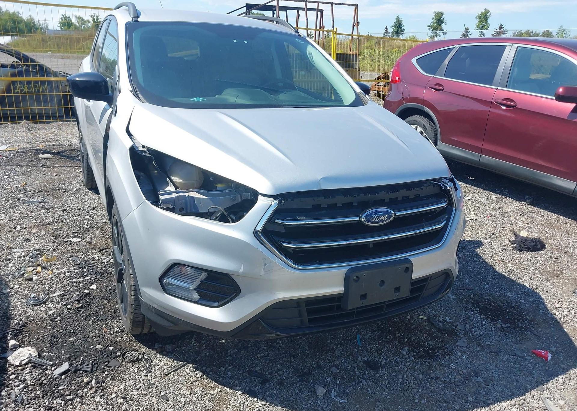 2017 FORD ESCAPE SE