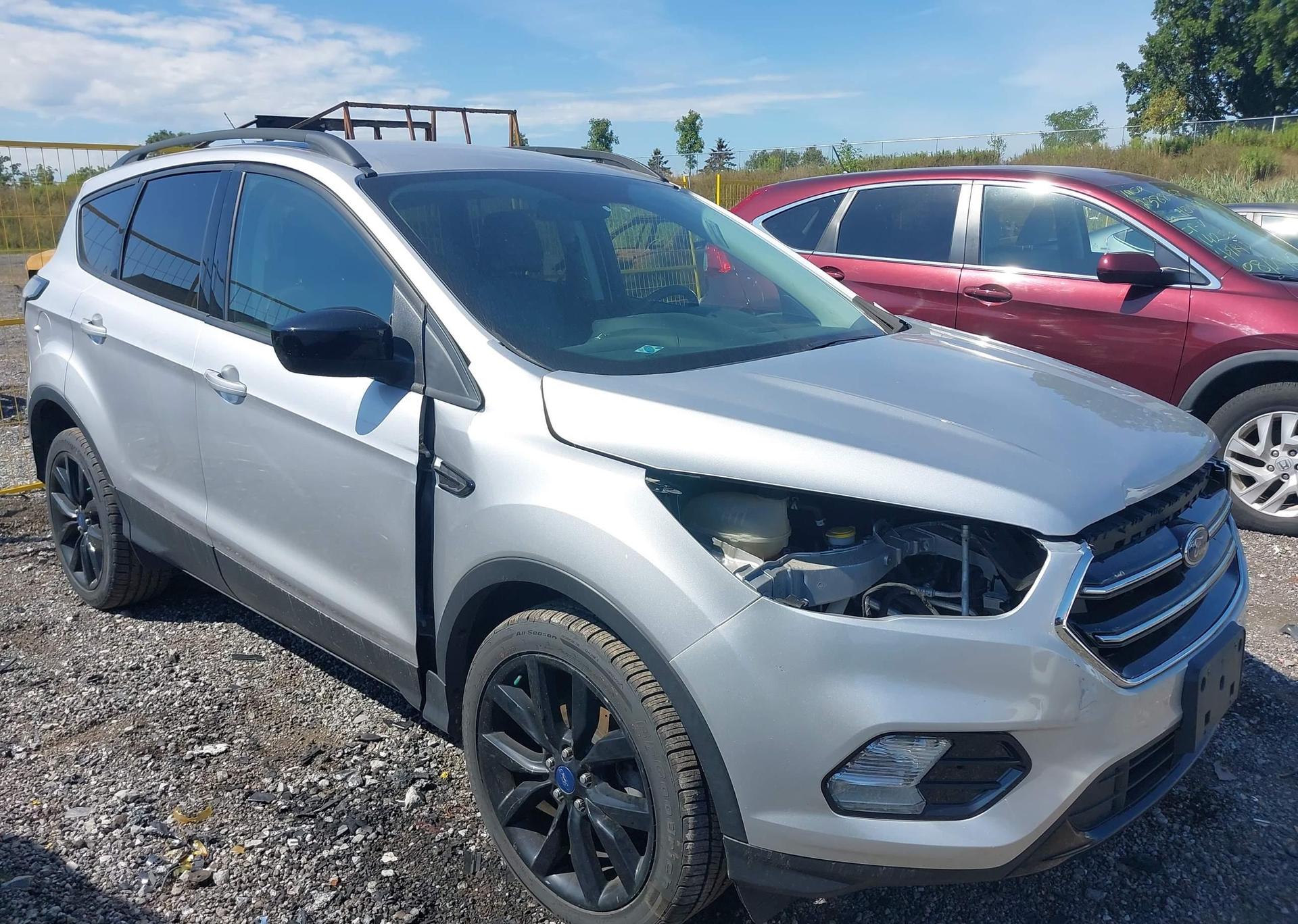 2017 FORD ESCAPE SE
