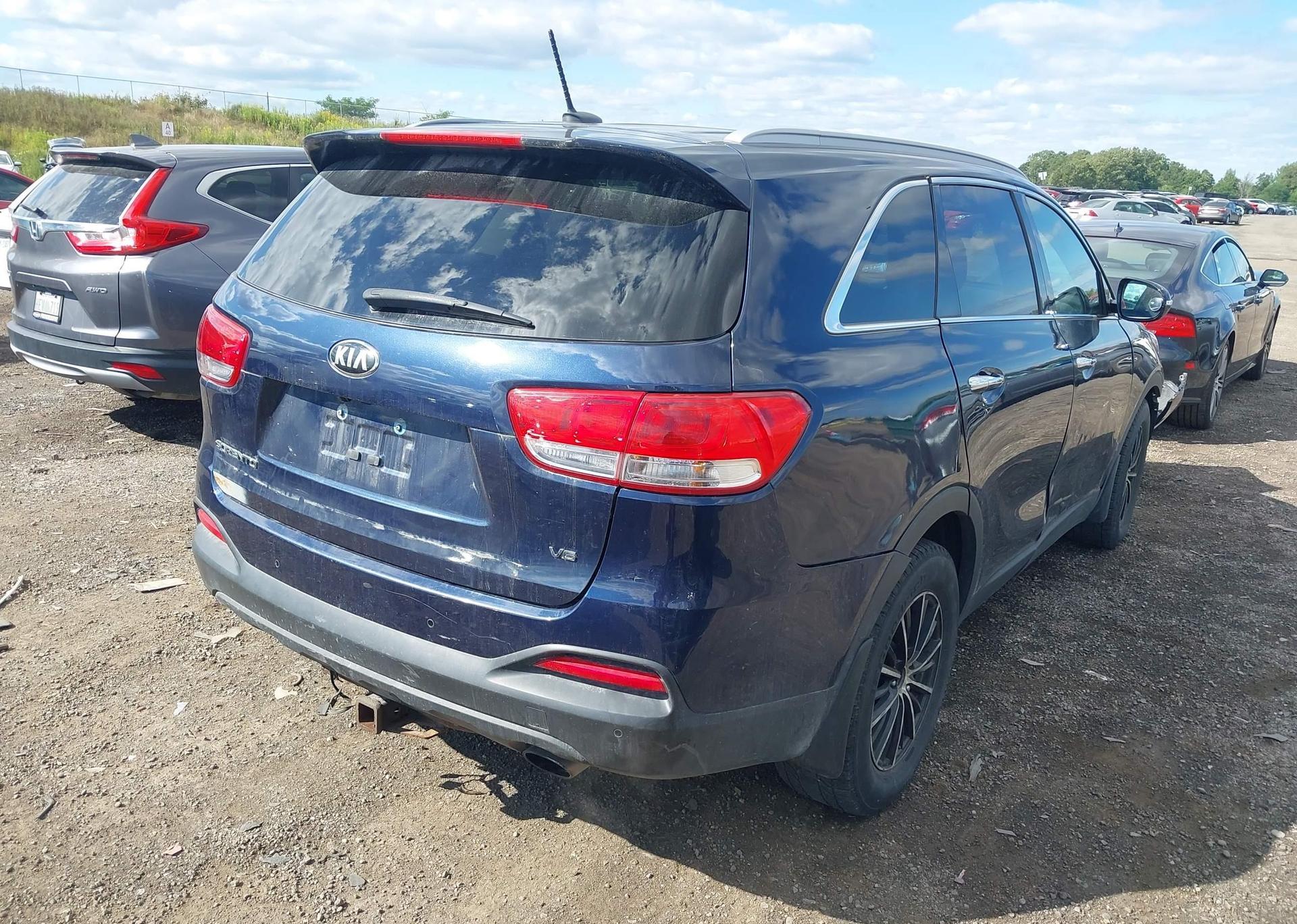 2016 KIA SORENTO 3.3L LX +