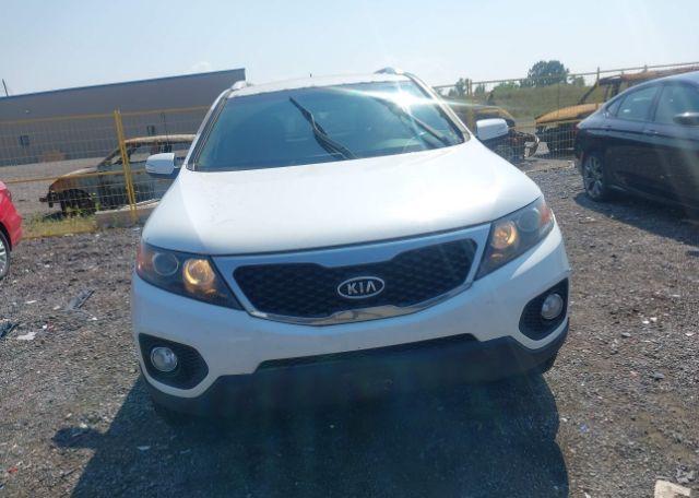 2013 KIA SORENTO LX