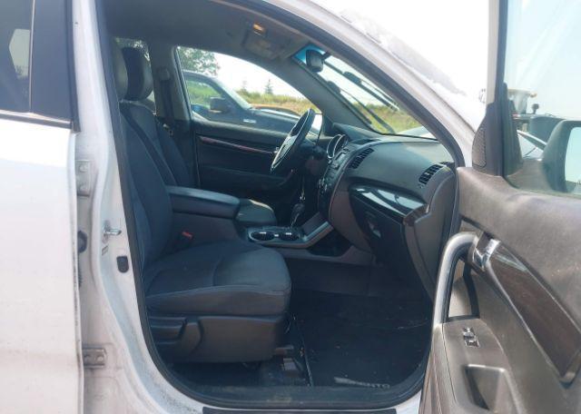 2013 KIA SORENTO LX