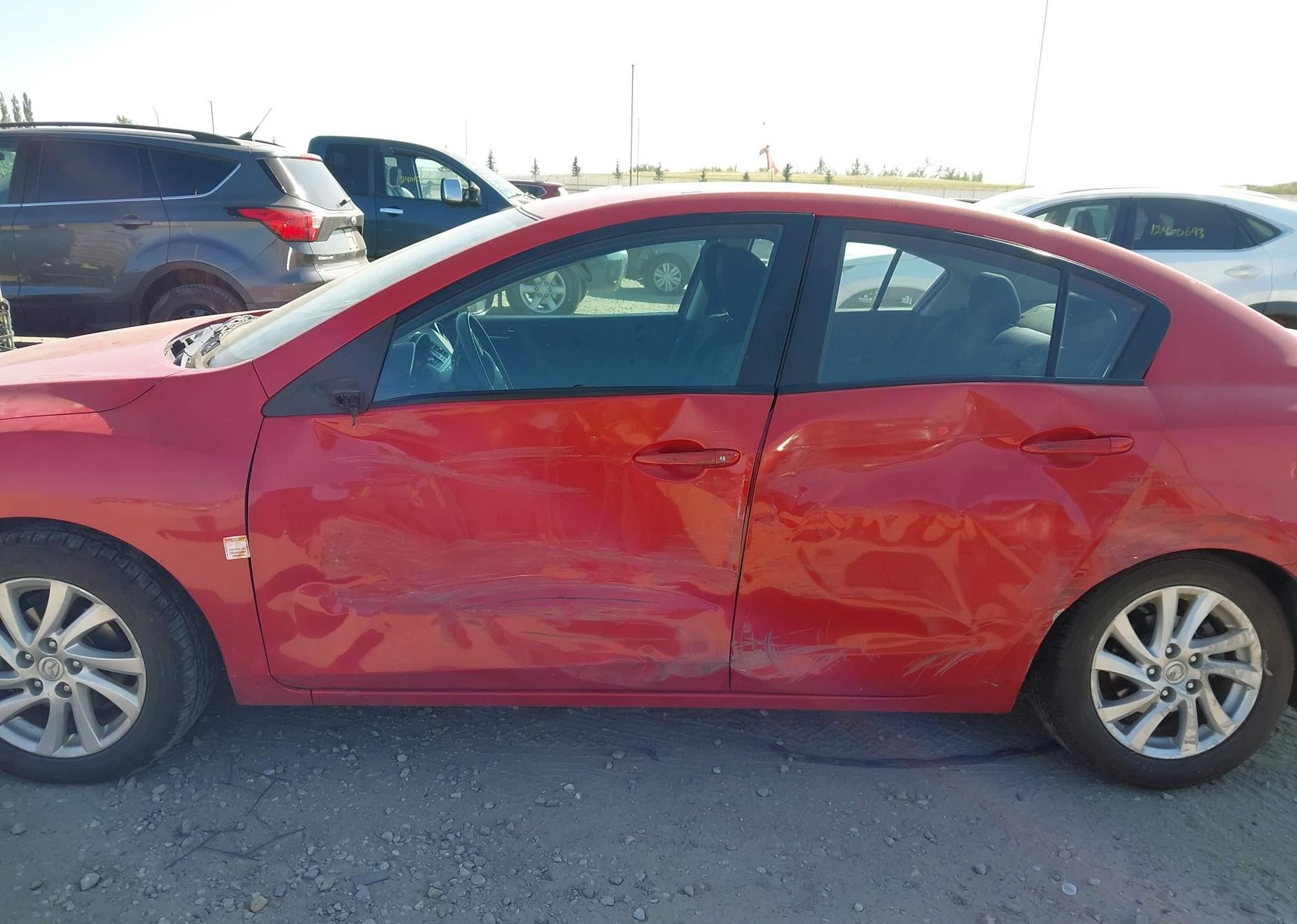 2012 MAZDA 3 I