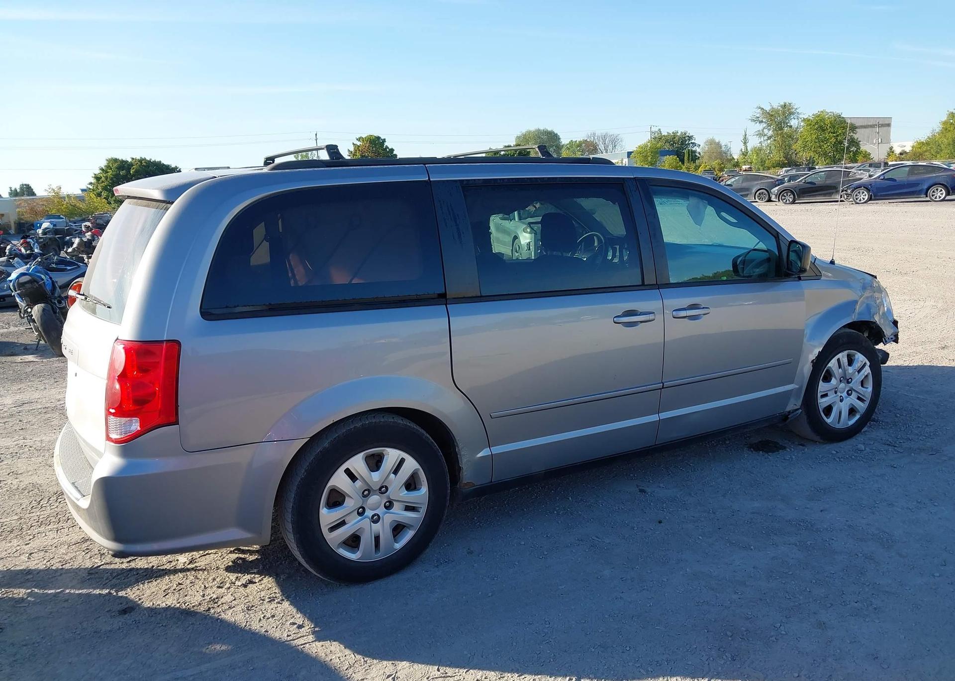 2013 DODGE GRAND CARAVAN SE