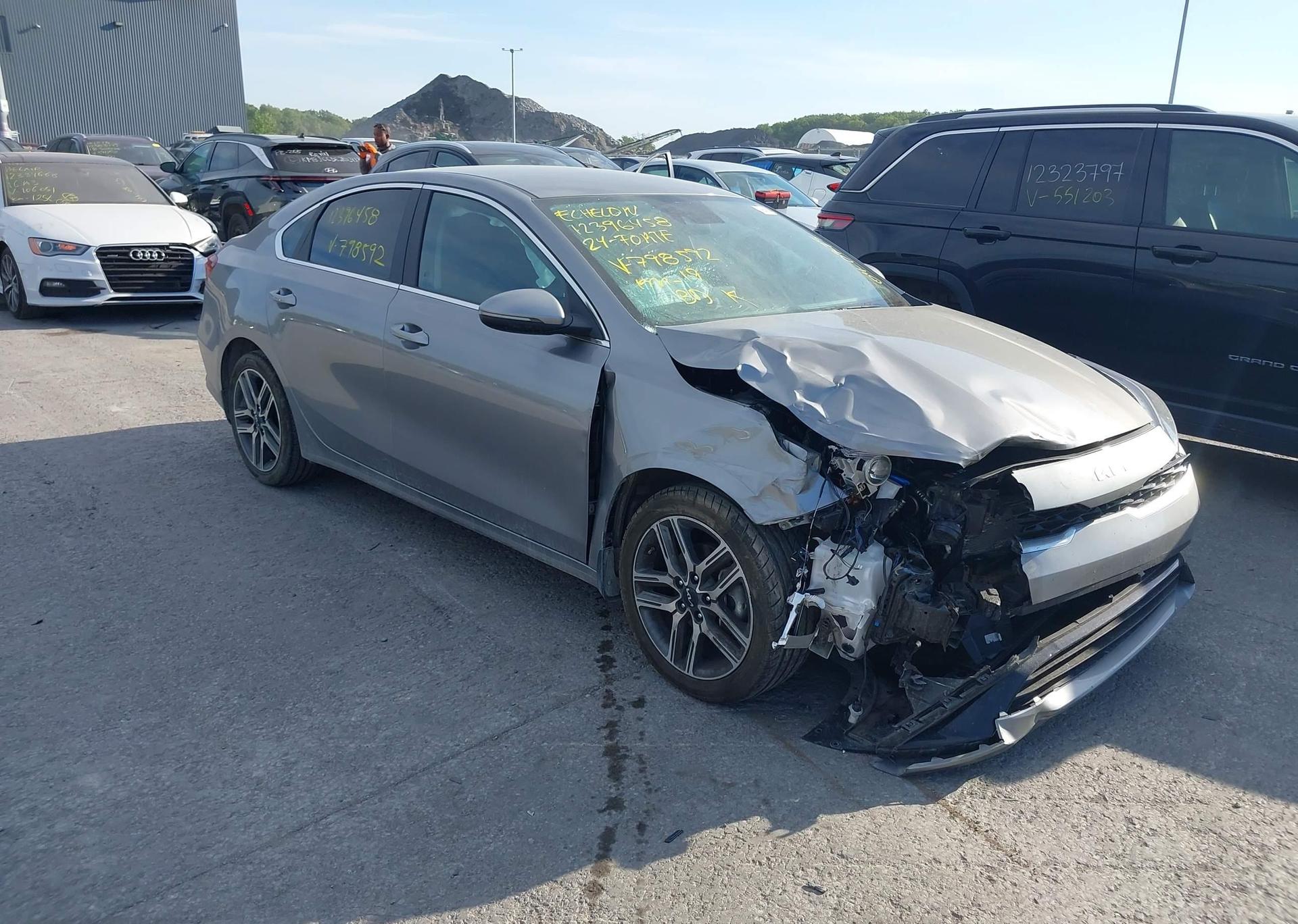 2024 KIA FORTE EX