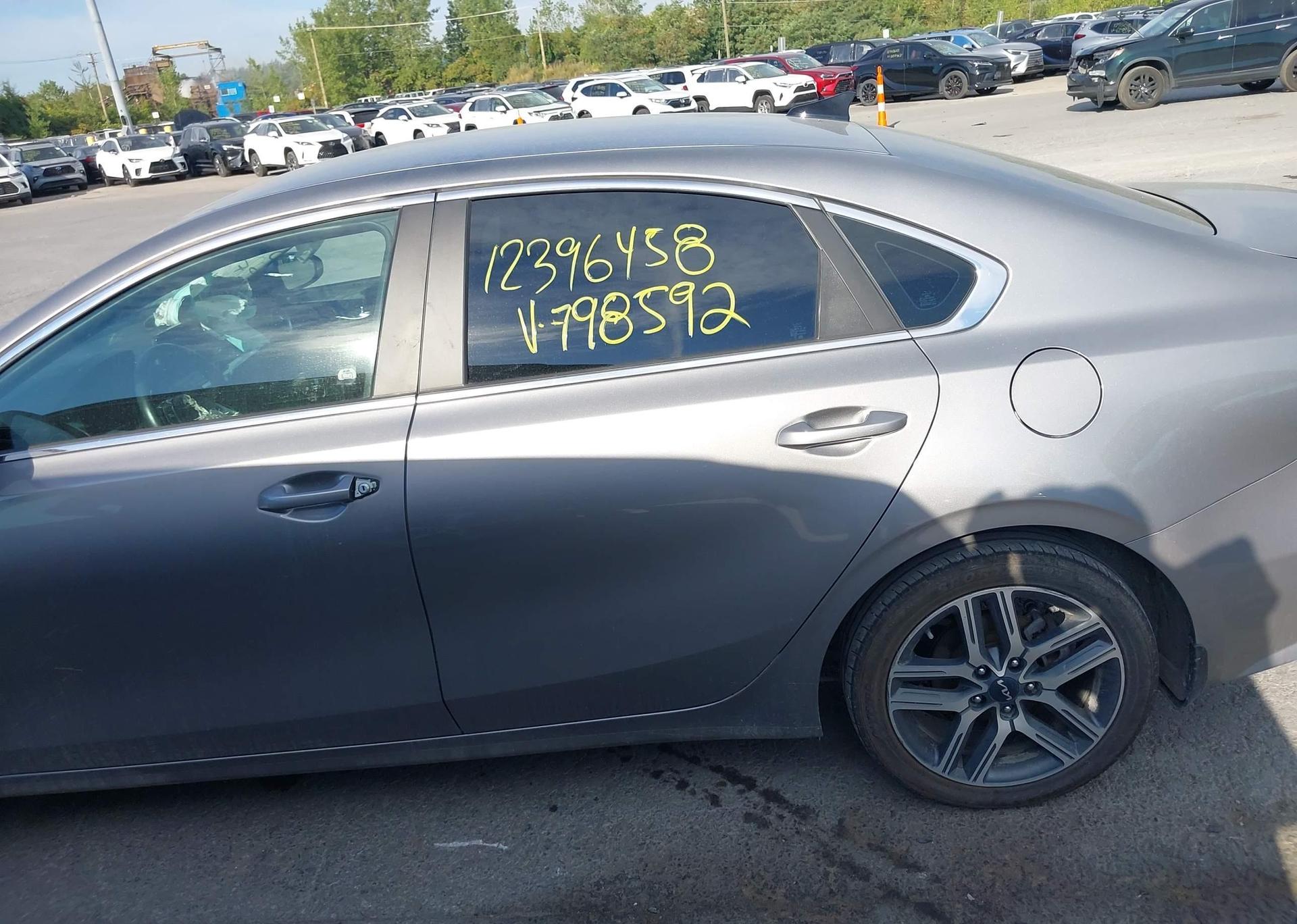 2024 KIA FORTE EX