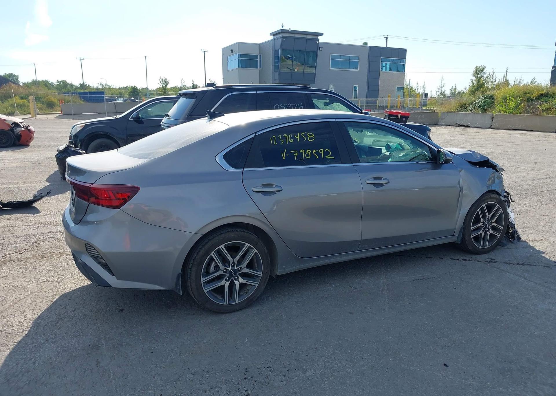 2024 KIA FORTE EX