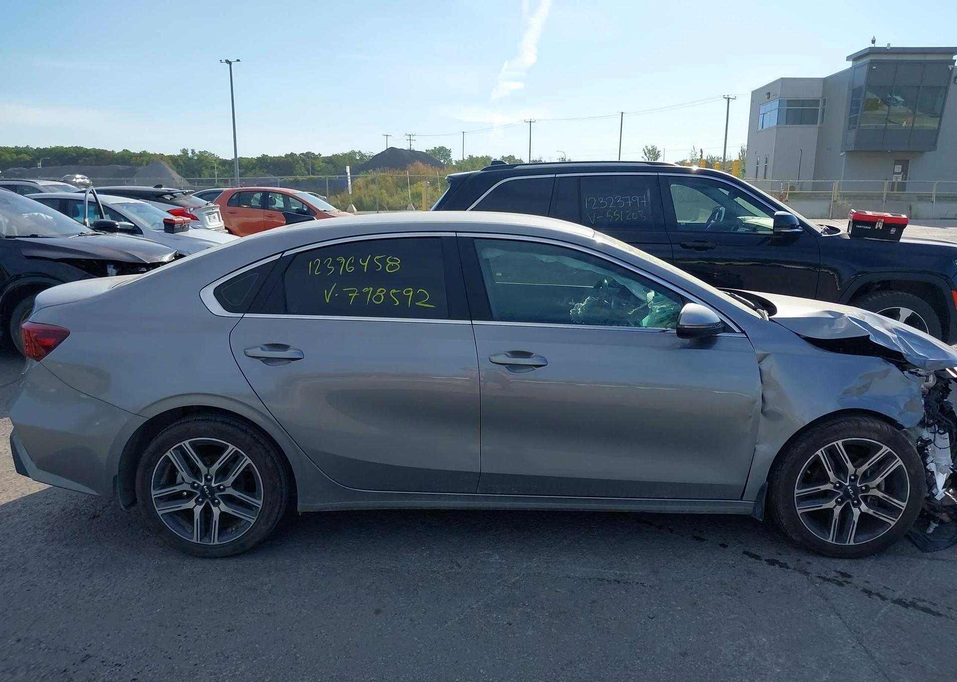 2024 KIA FORTE EX