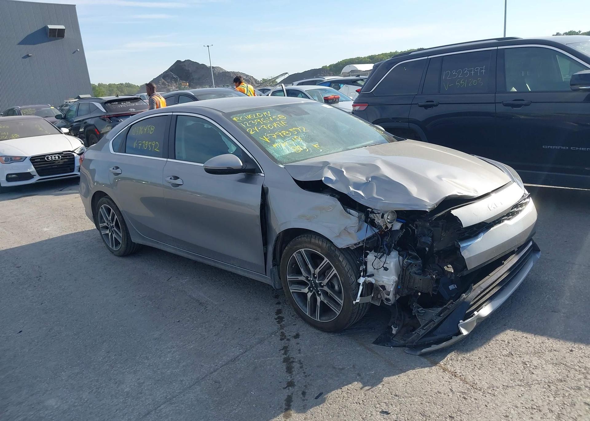 2024 KIA FORTE EX
