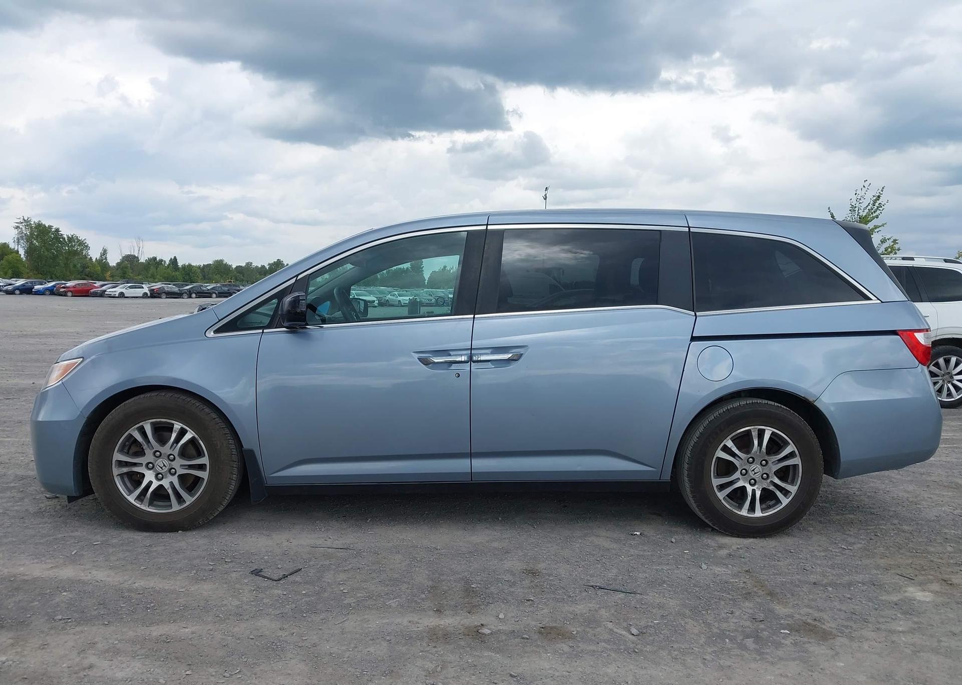 2011 HONDA ODYSSEY EX