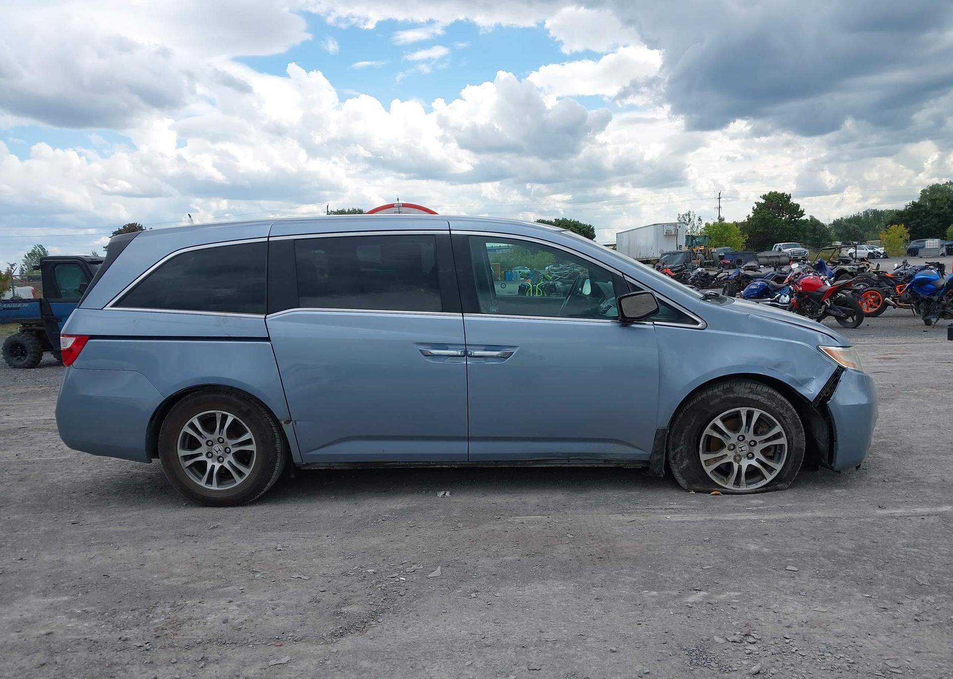 2011 HONDA ODYSSEY EX