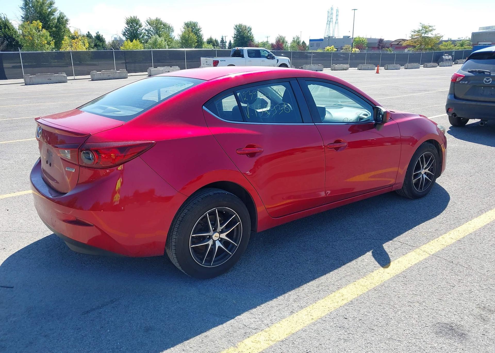 2017 MAZDA MAZDA3 SE