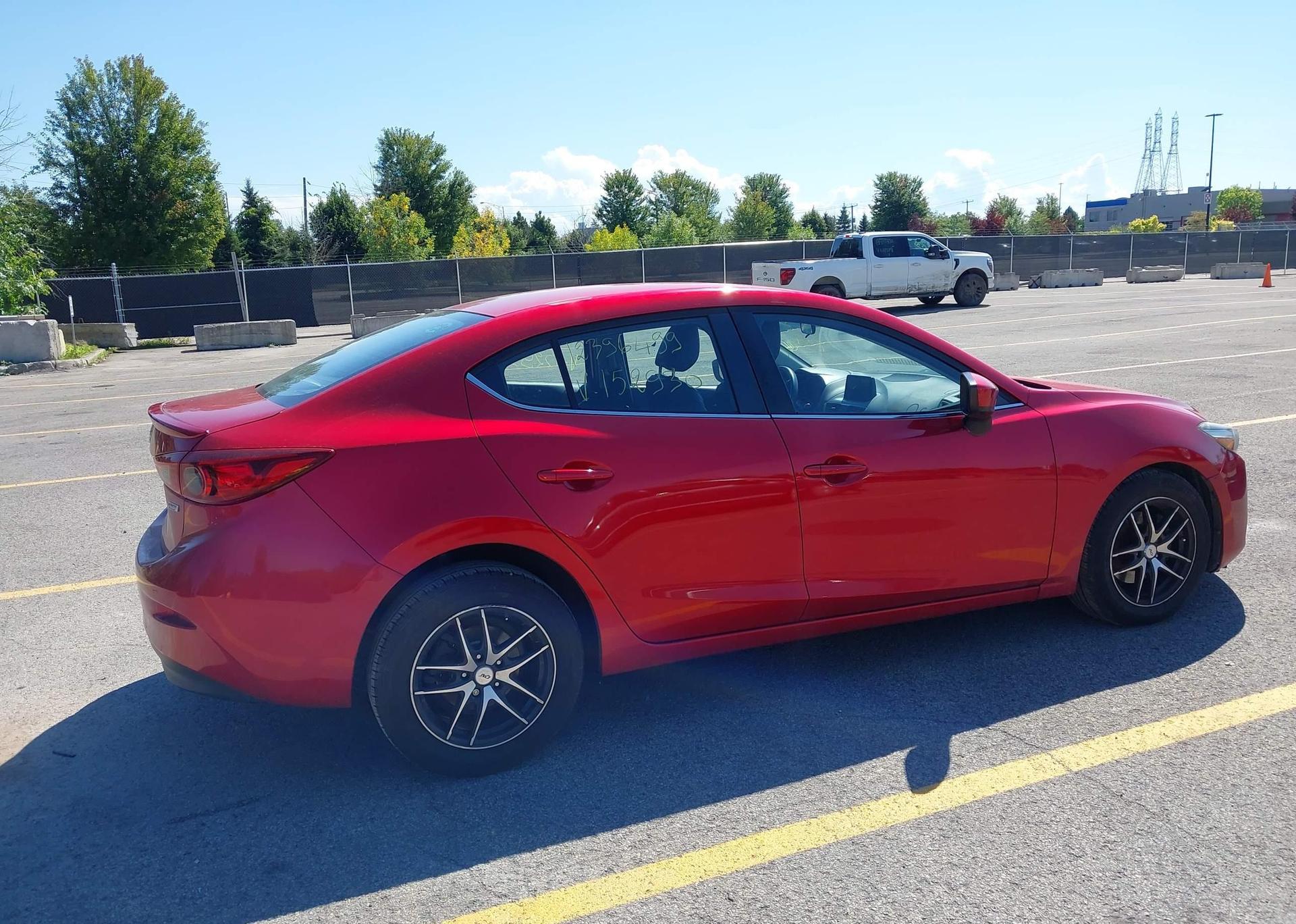 2017 MAZDA MAZDA3 SE