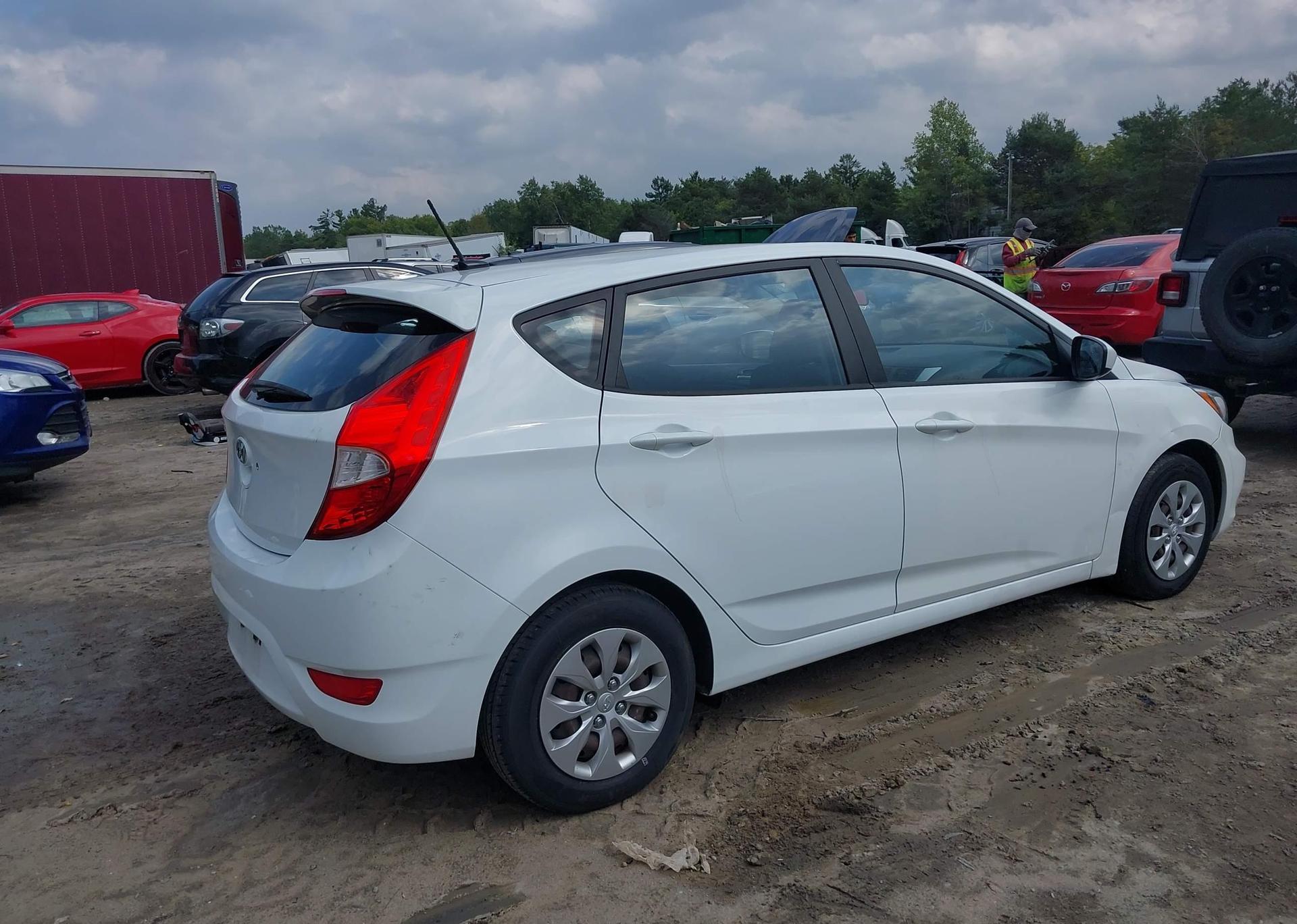 2016 HYUNDAI ACCENT SE