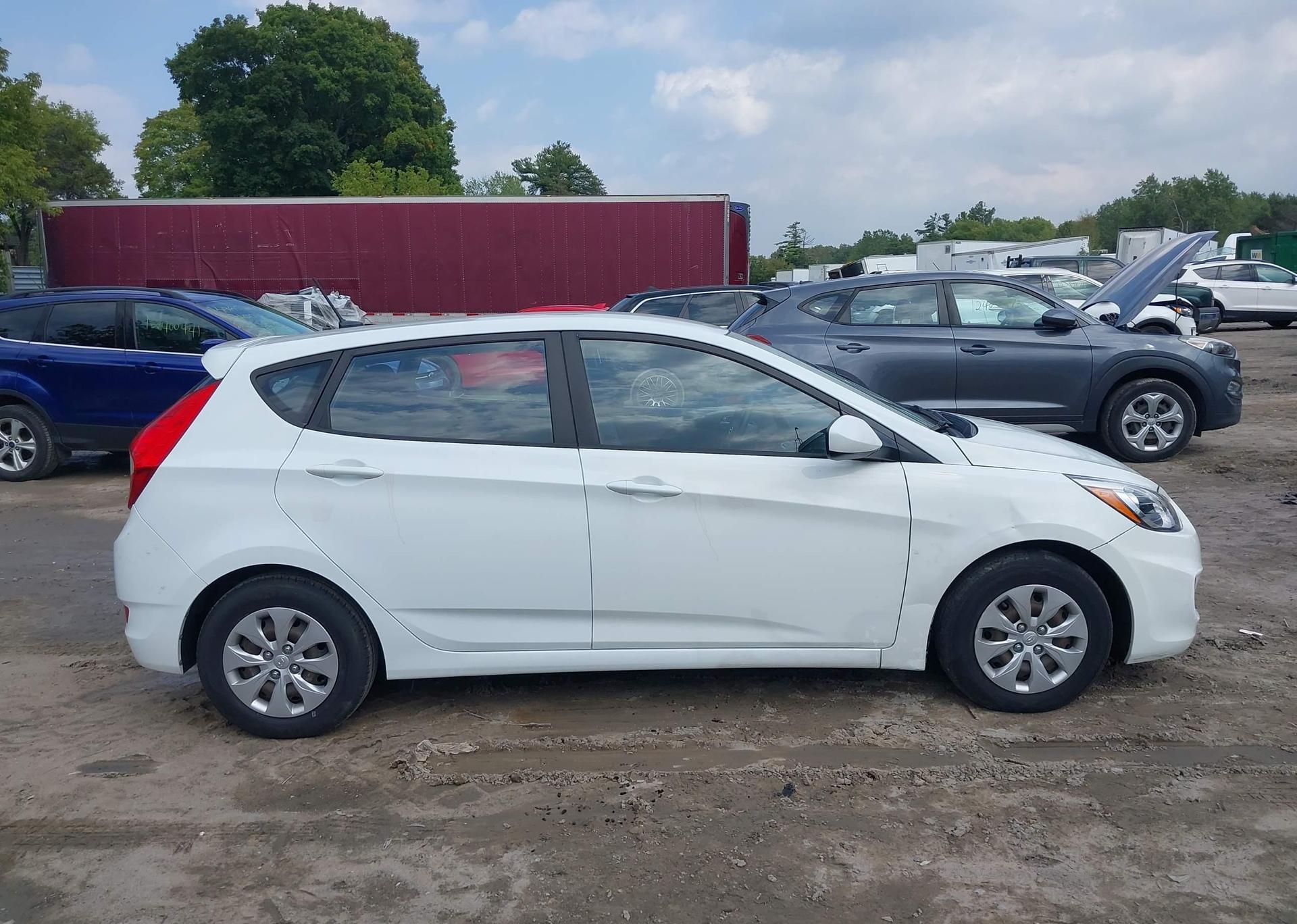 2016 HYUNDAI ACCENT SE