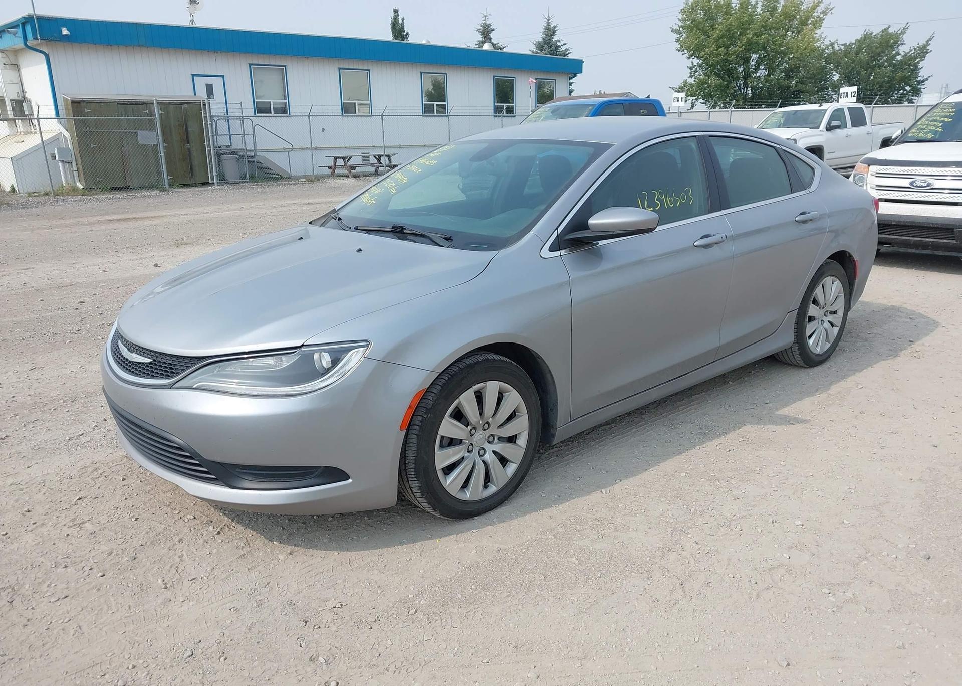 2015 CHRYSLER 200 LX