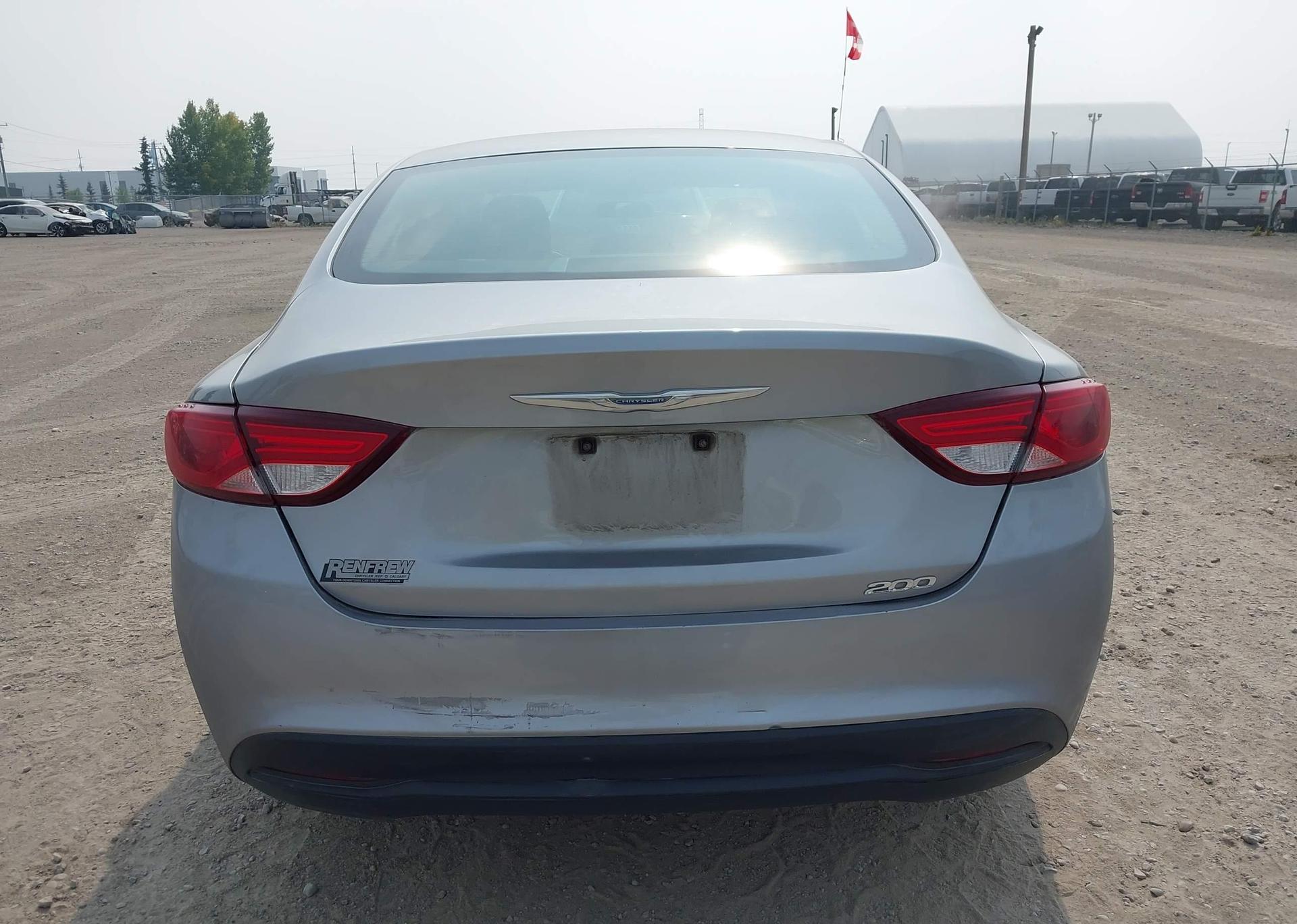 2015 CHRYSLER 200 LX