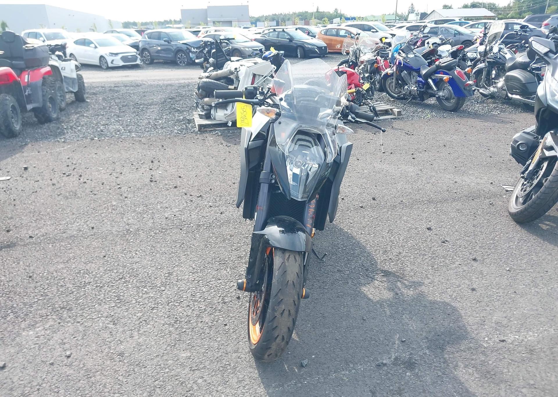 2015 KTM 1290 SUPER DUKE R