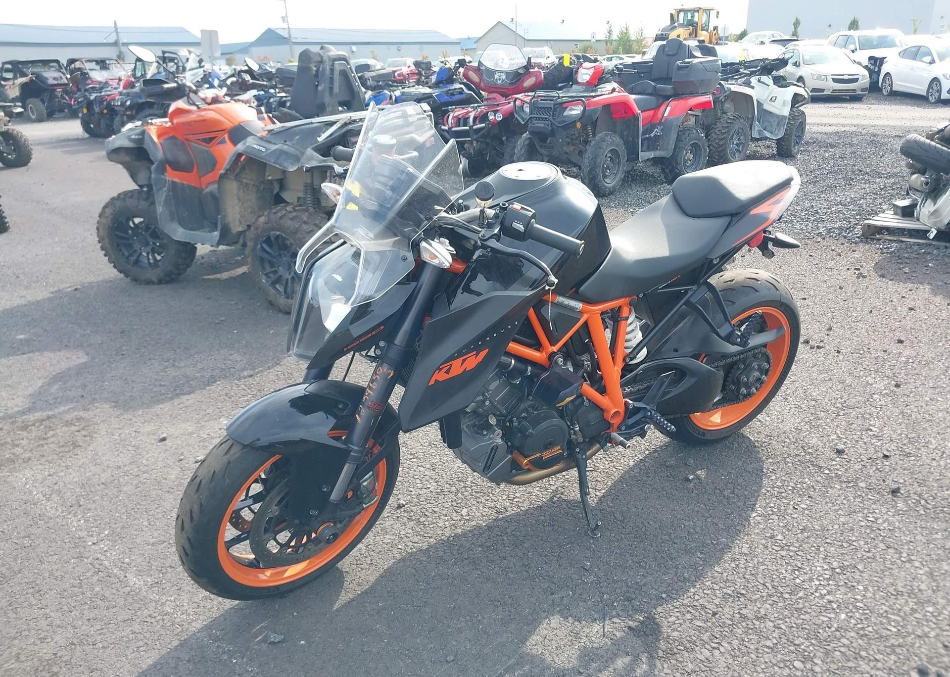 2015 KTM 1290 SUPER DUKE R