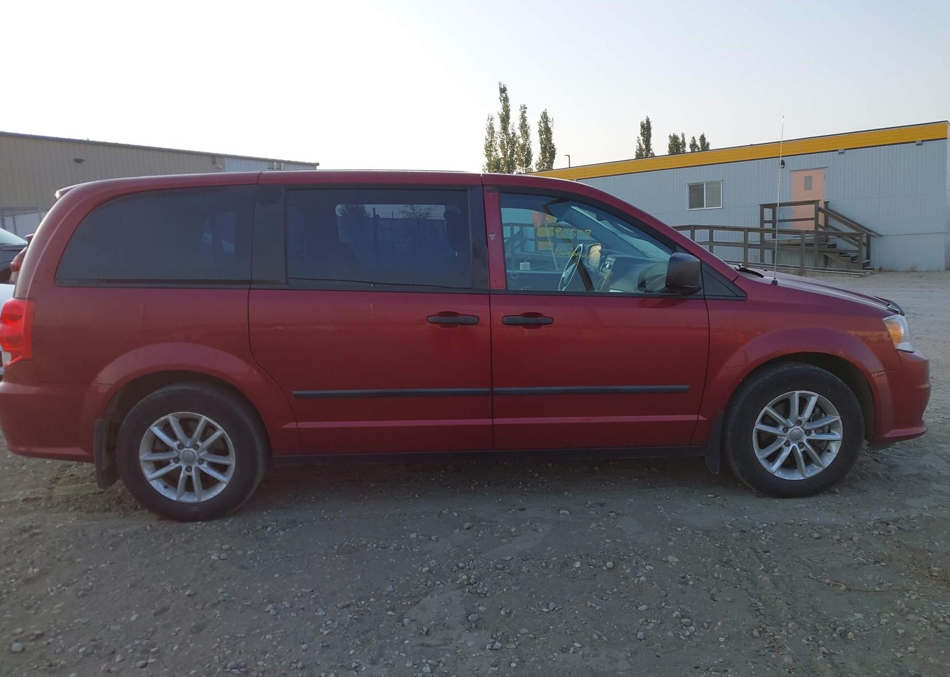 2014 DODGE GRAND CARAVAN SE