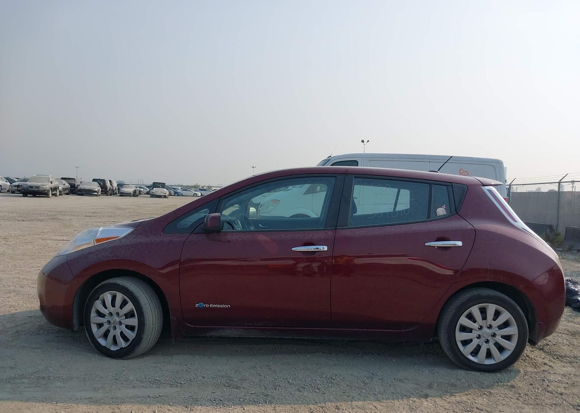 2017 NISSAN LEAF S