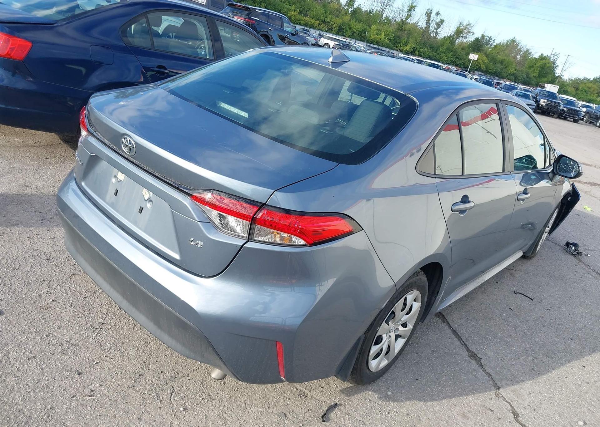 2025 TOYOTA COROLLA LE
