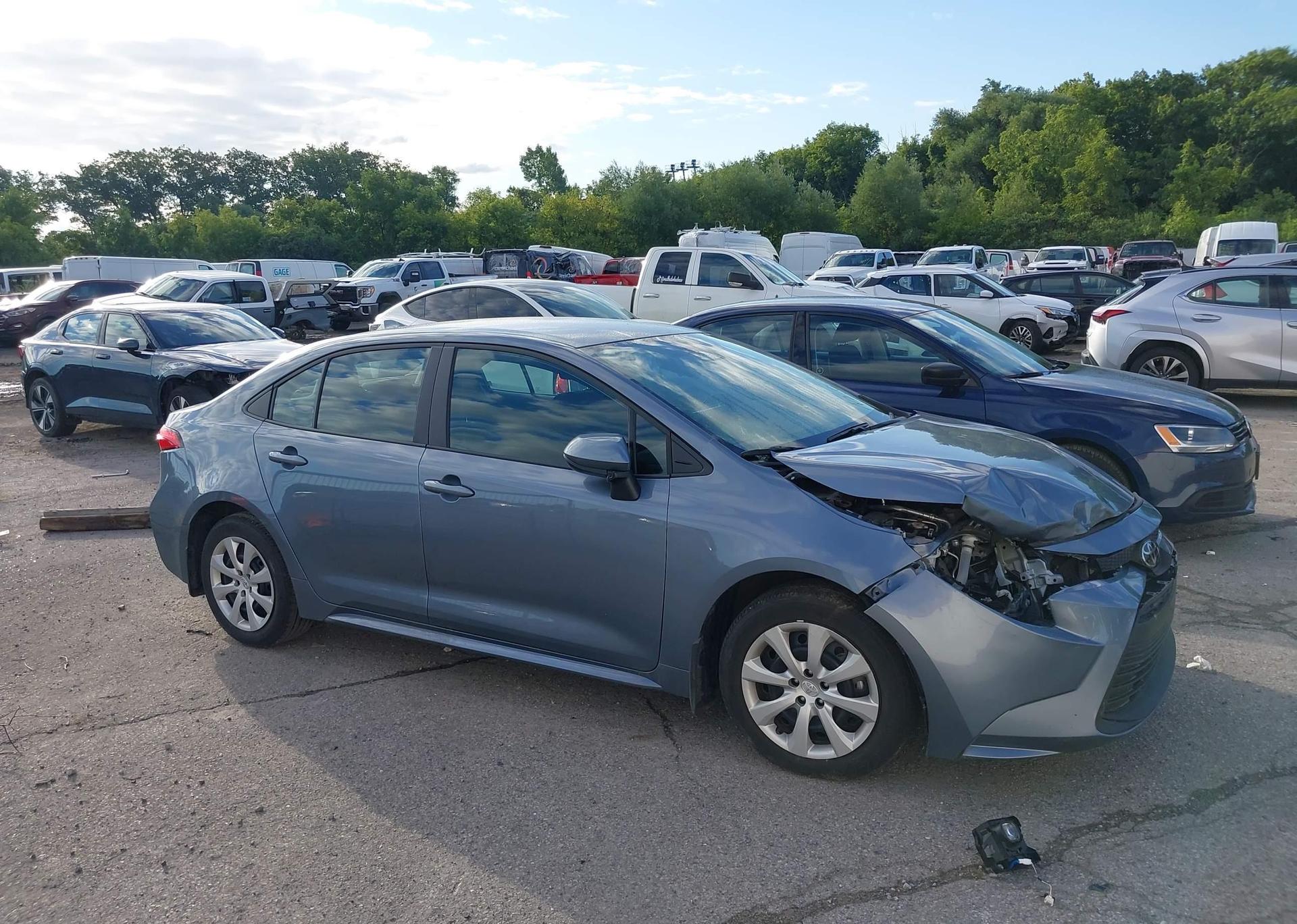 2025 TOYOTA COROLLA LE