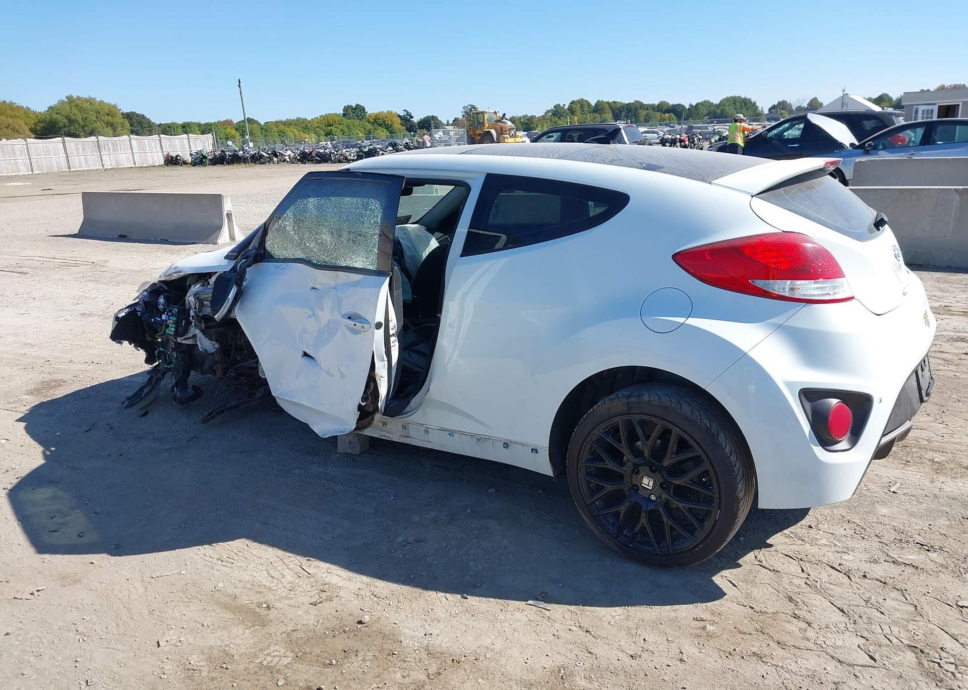 2013 HYUNDAI Veloster Turbo