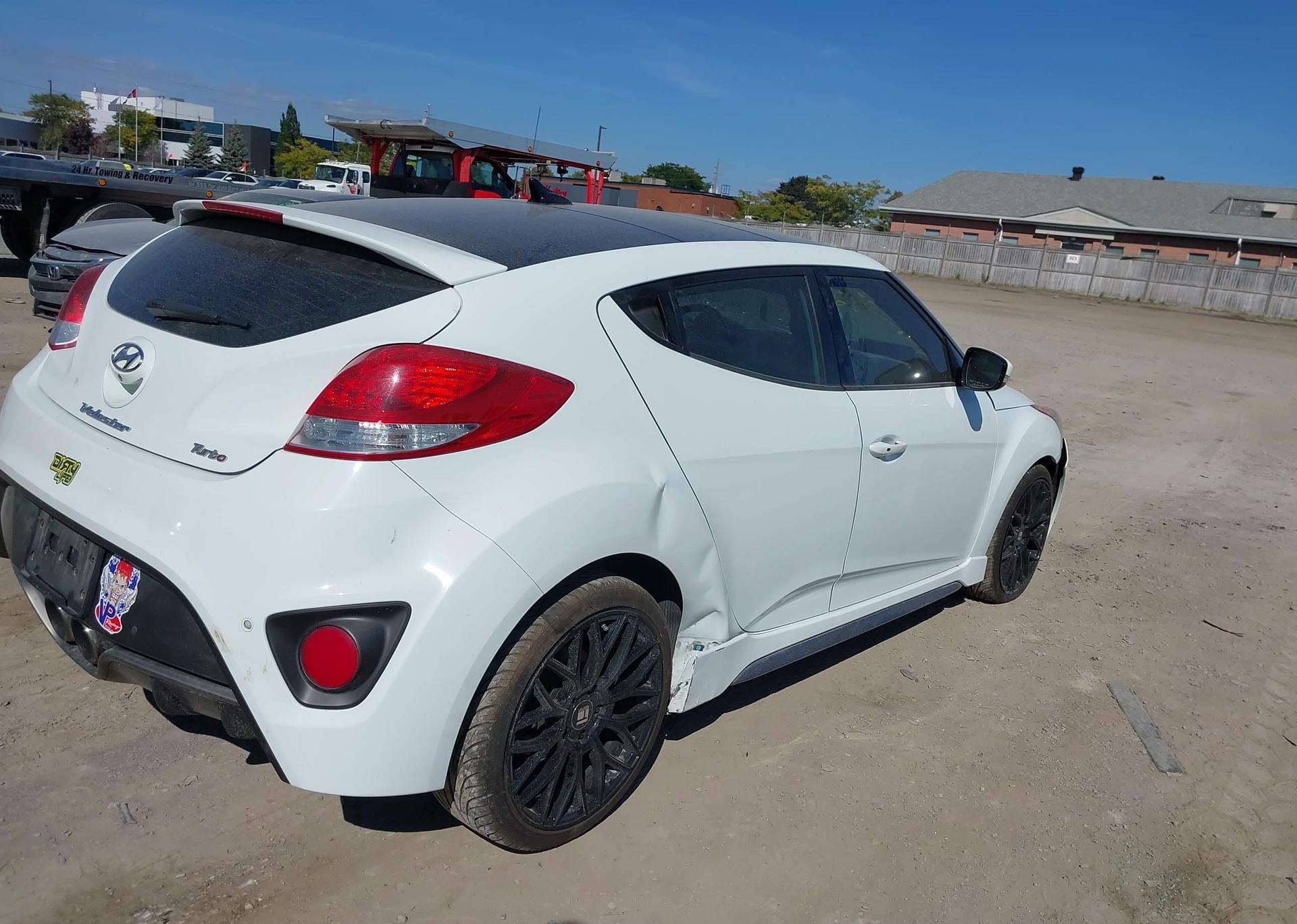 2013 HYUNDAI Veloster Turbo