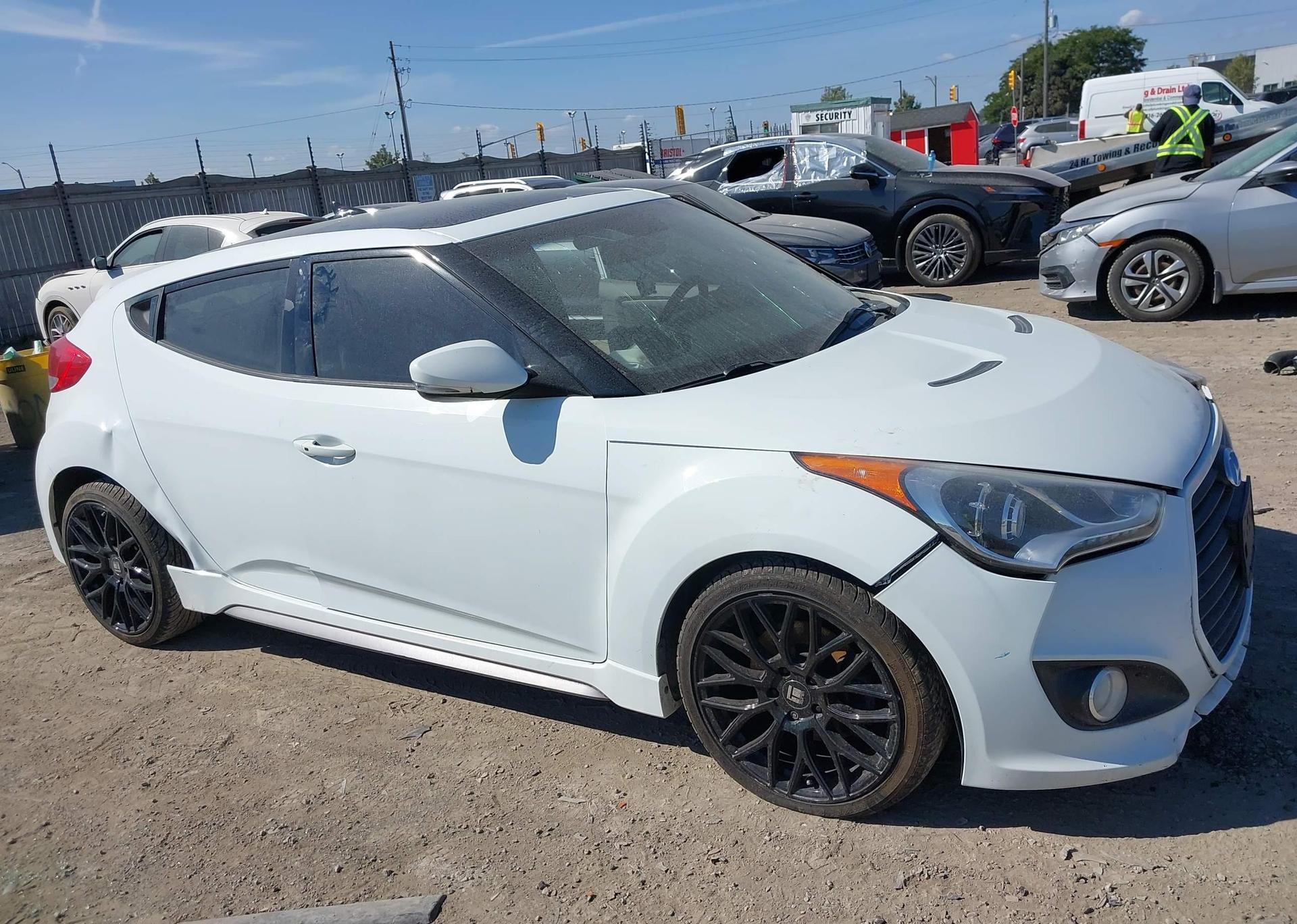 2013 HYUNDAI Veloster Turbo