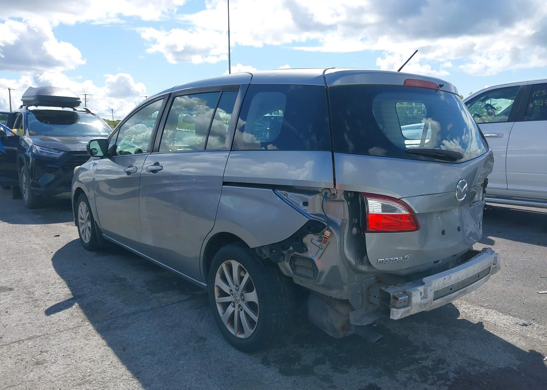 2017 MAZDA MAZDA5 GS